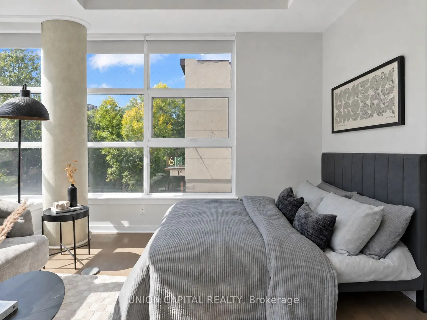 10 Willison Square #202