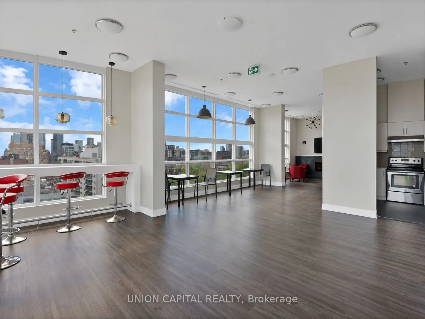 10 Willison Square #202
