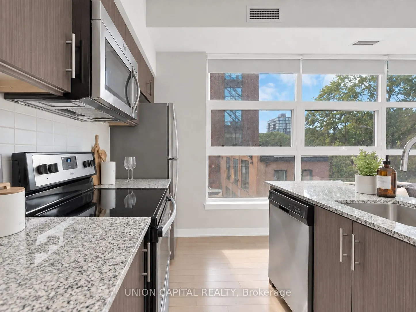 10 Willison Square #202