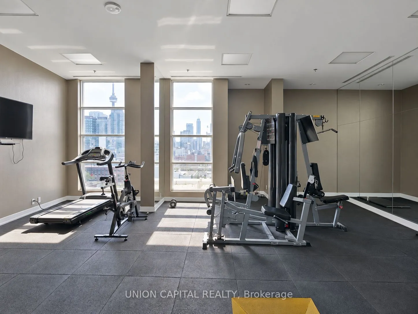10 Willison Square #202