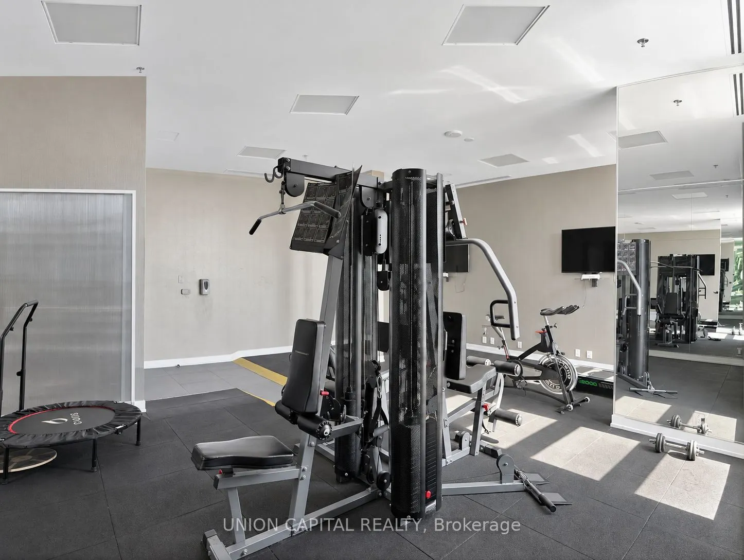 10 Willison Square #202