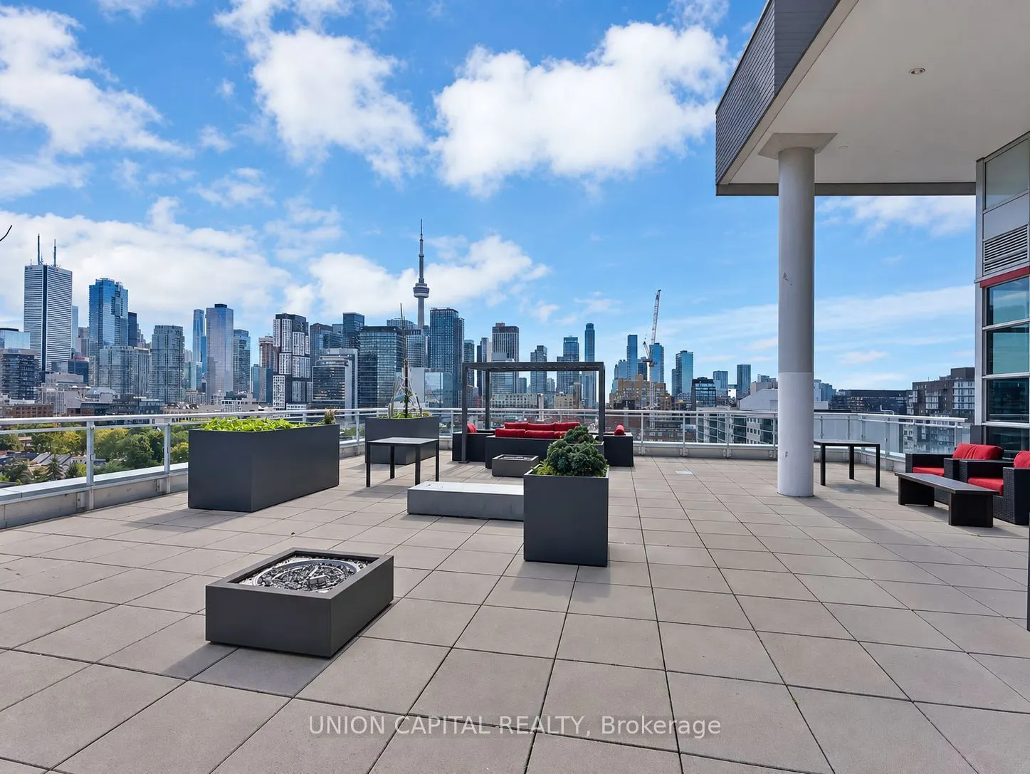 10 Willison Square #202