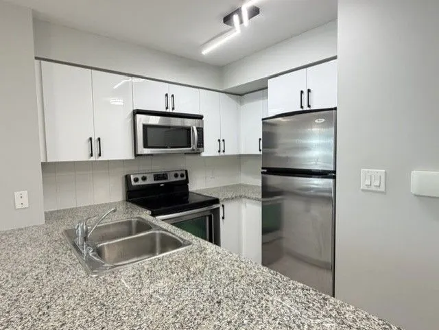 35 Hollywood Avenue #1515