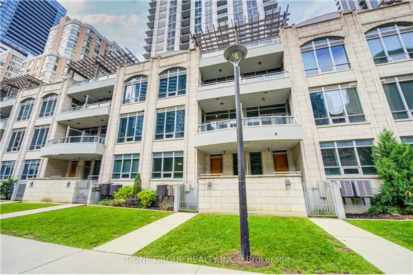 761 Bay Street #TH 8