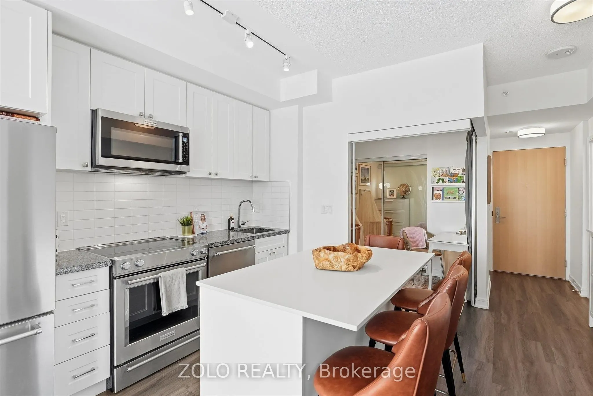621 Sheppard Avenue E #335