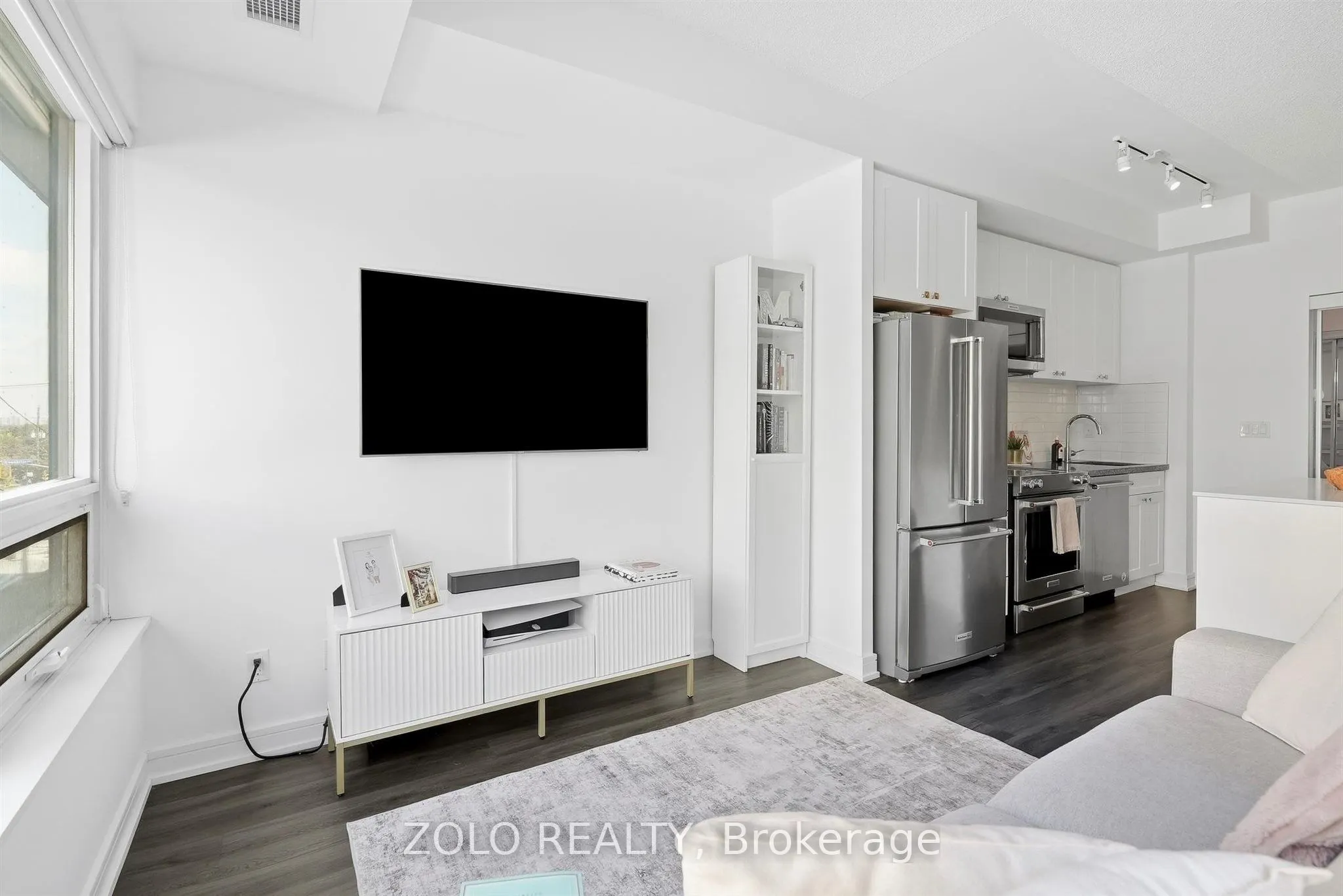 621 Sheppard Avenue E #335