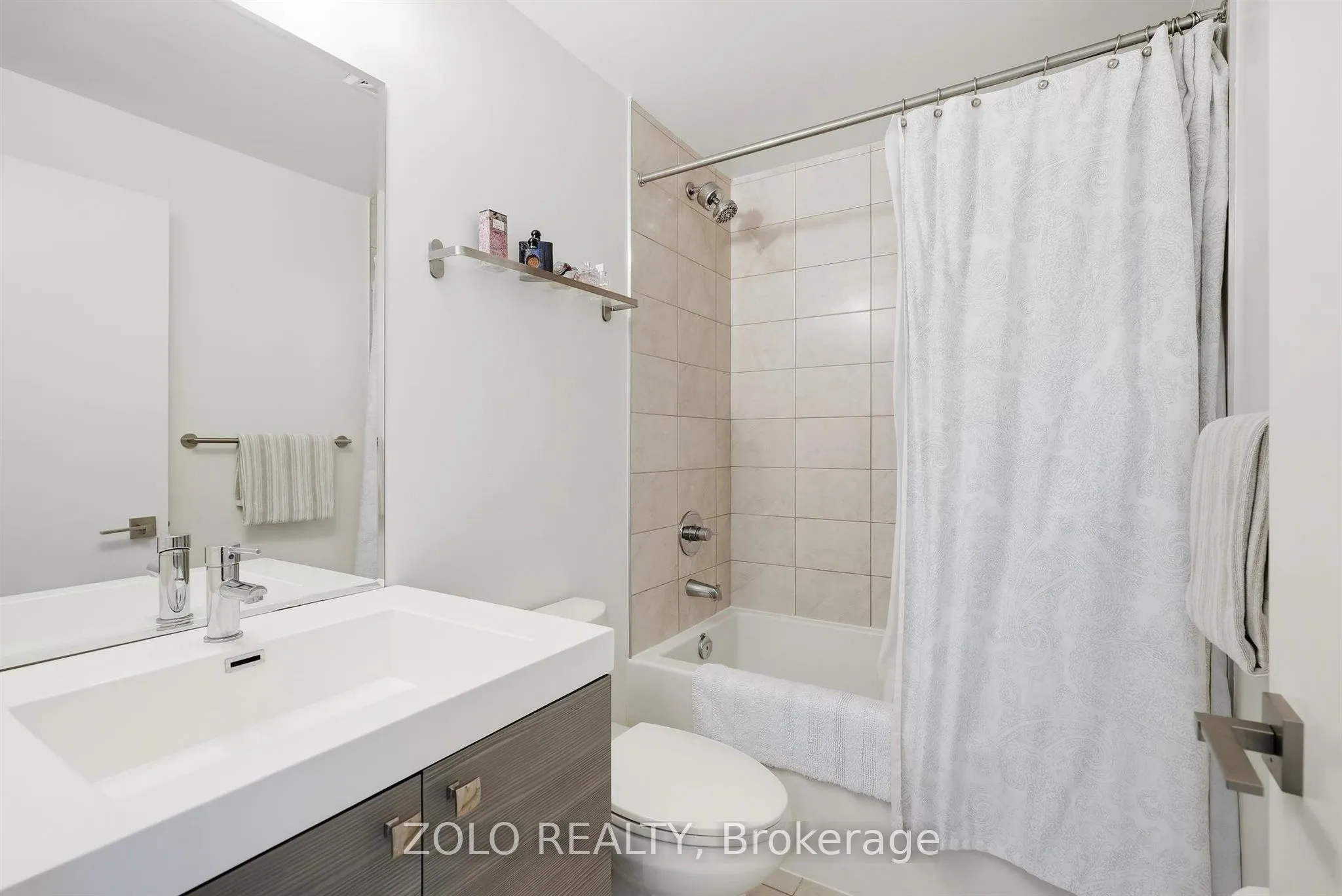 621 Sheppard Avenue E #335