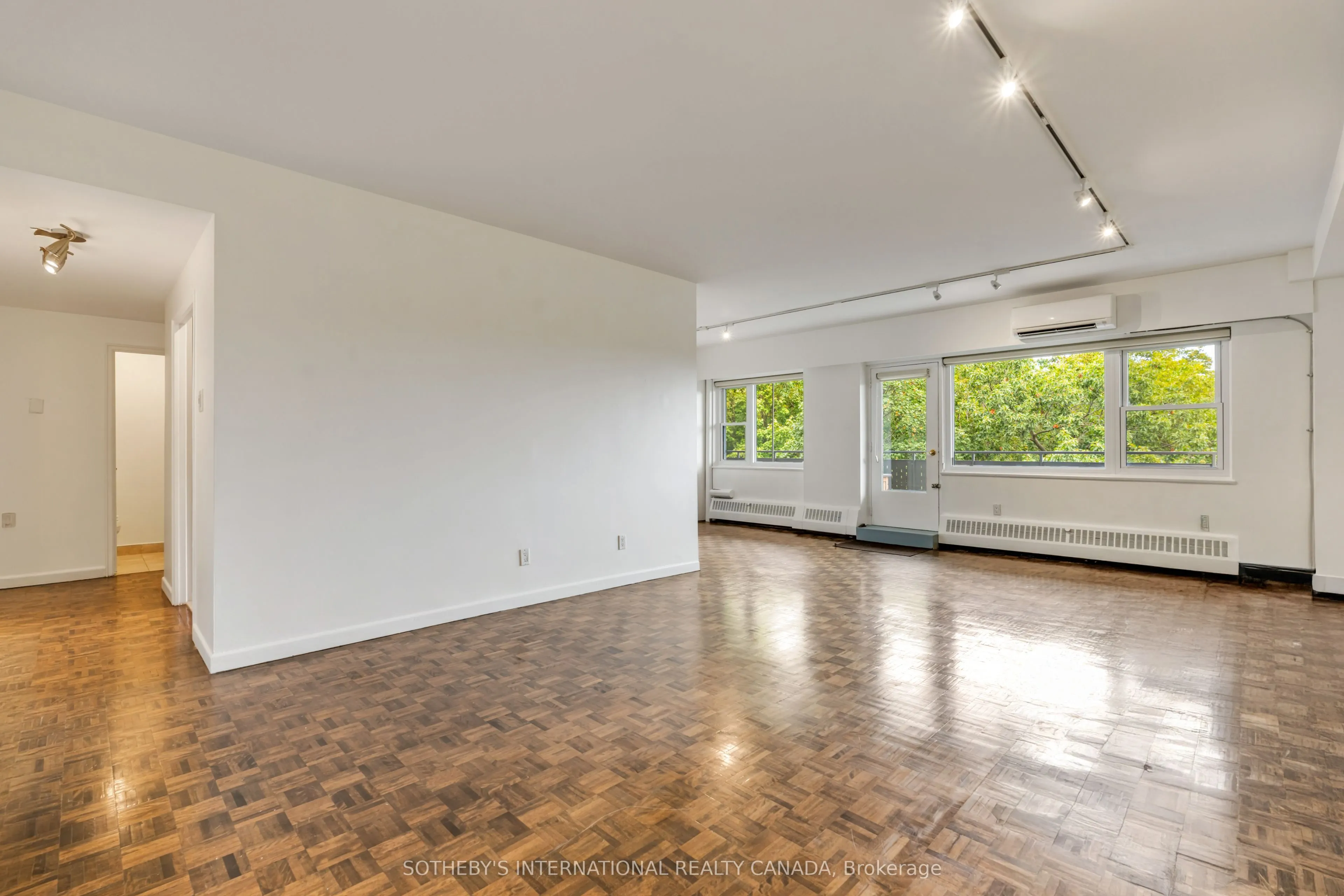 21 Dale Avenue #945