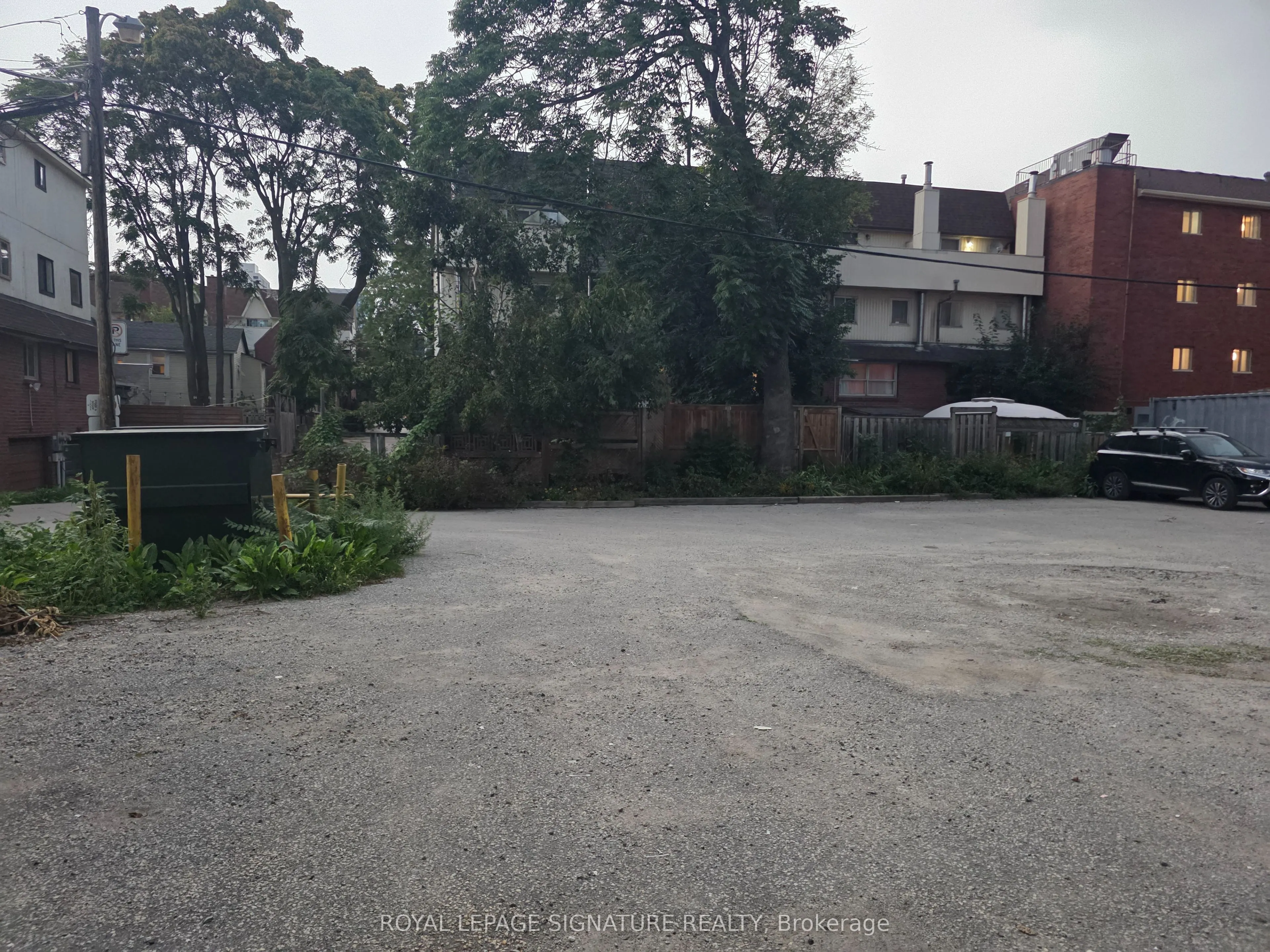 396 Queen Street E