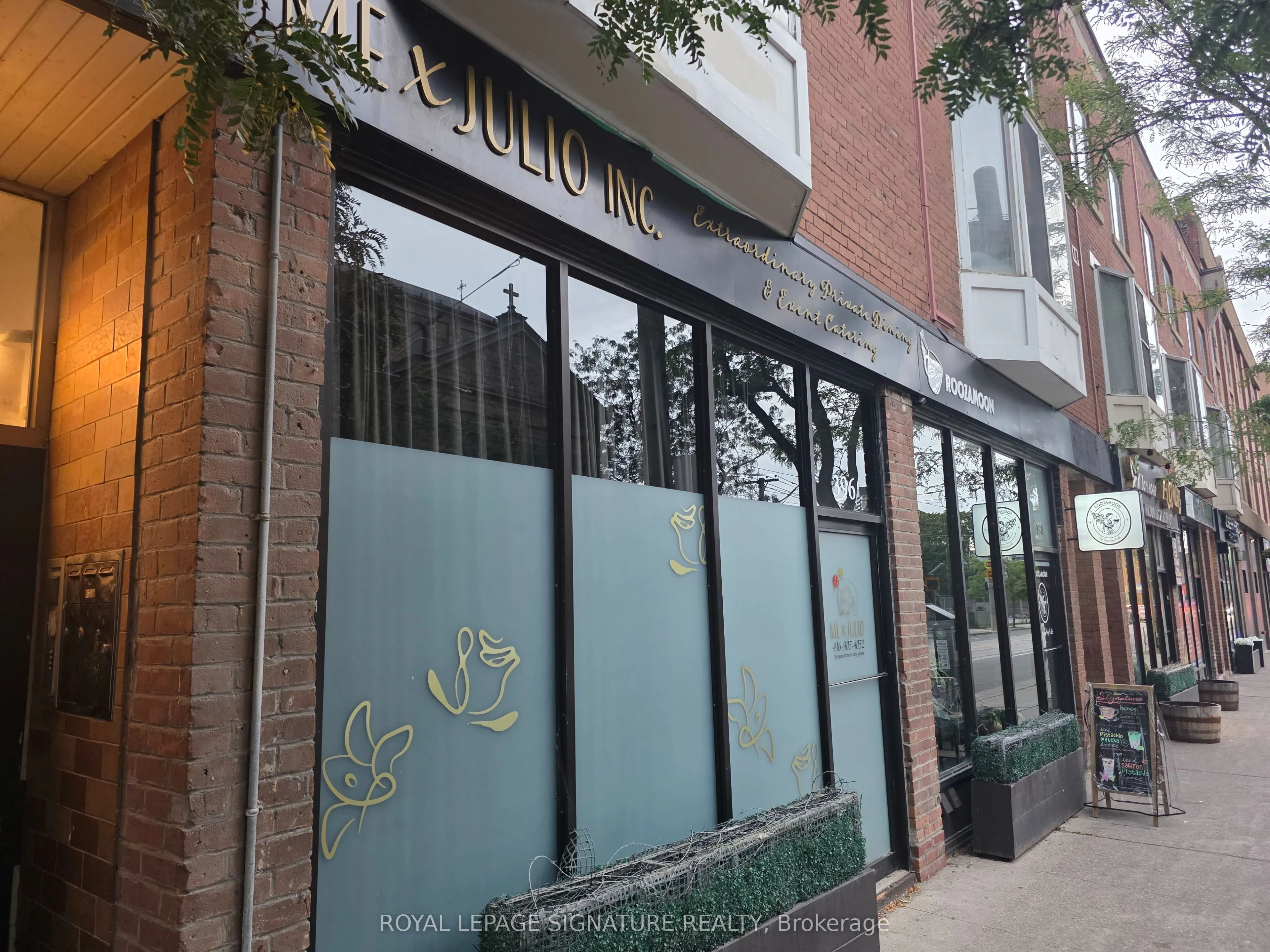 396 Queen Street E