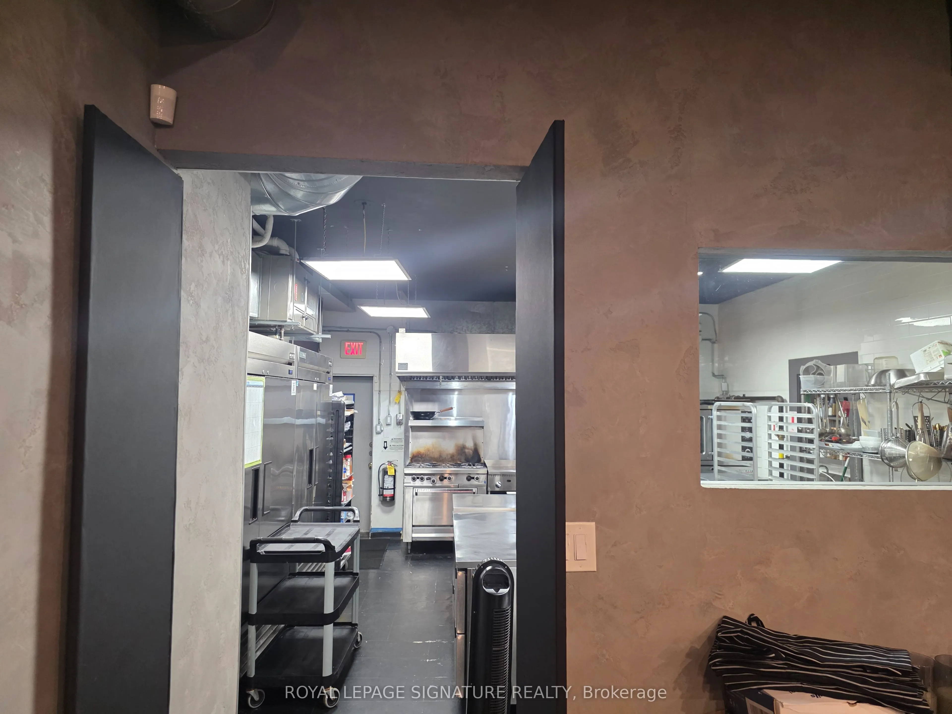 396 Queen Street E