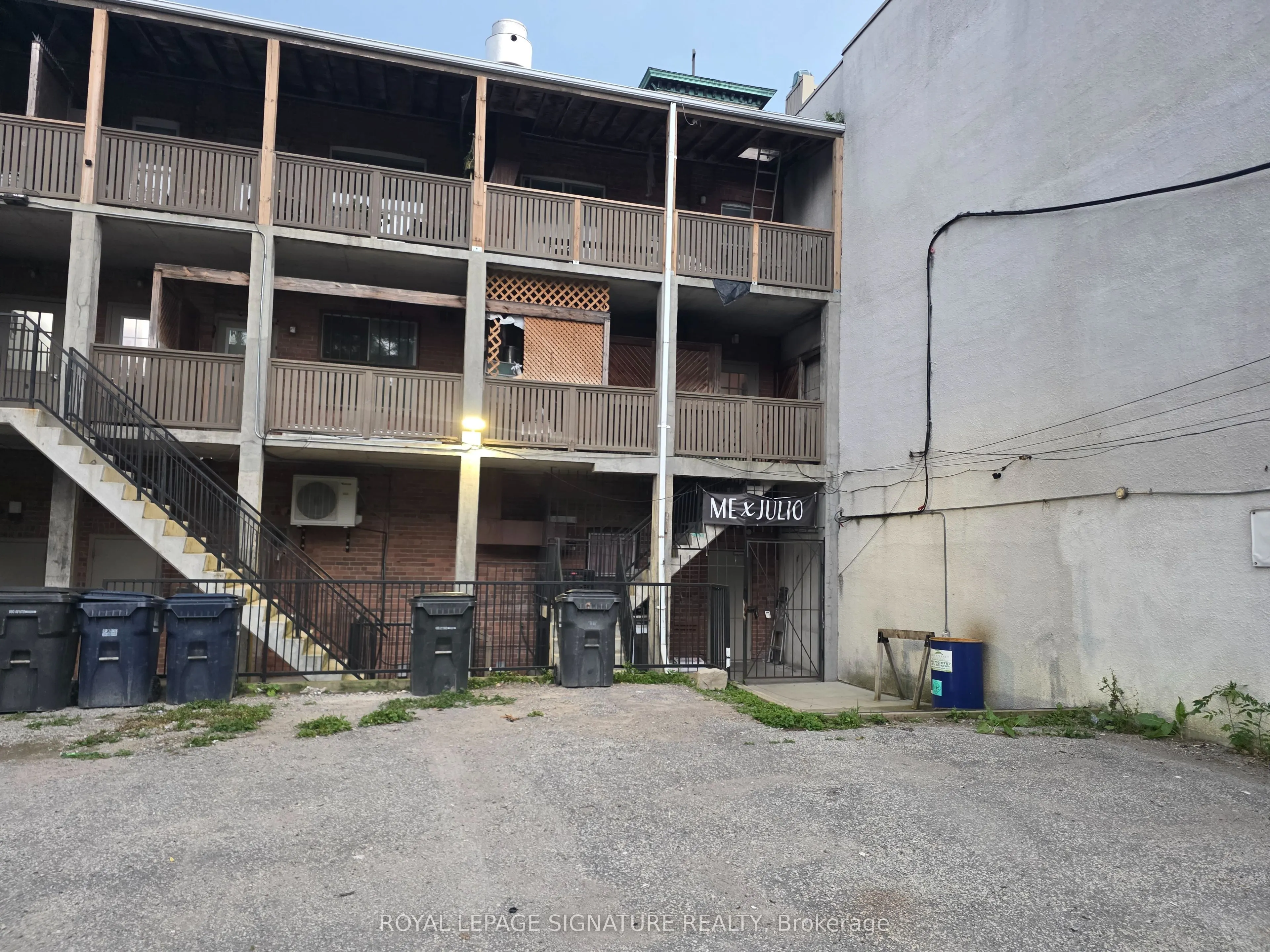396 Queen Street E