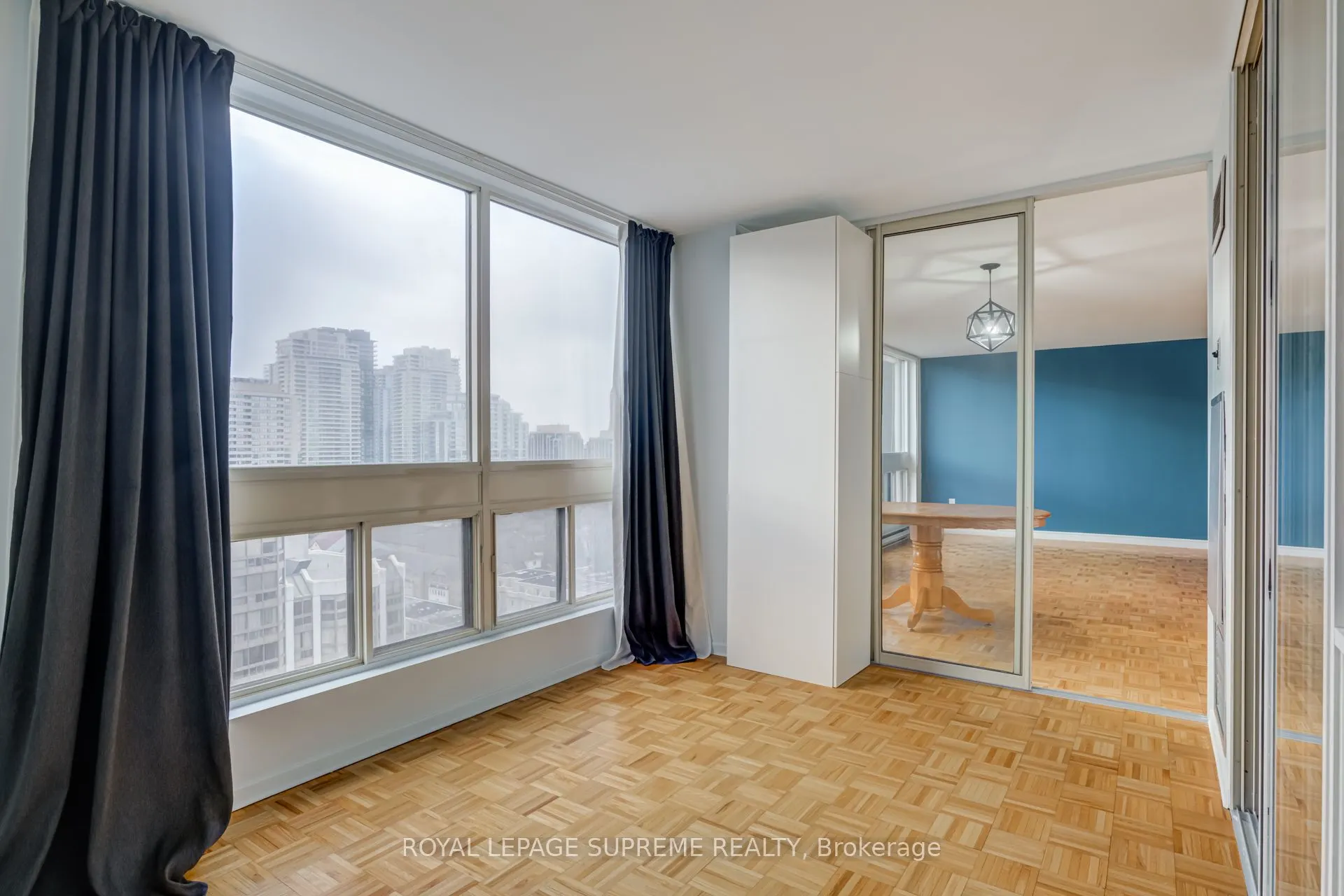 5 Kenneth Avenue #1804