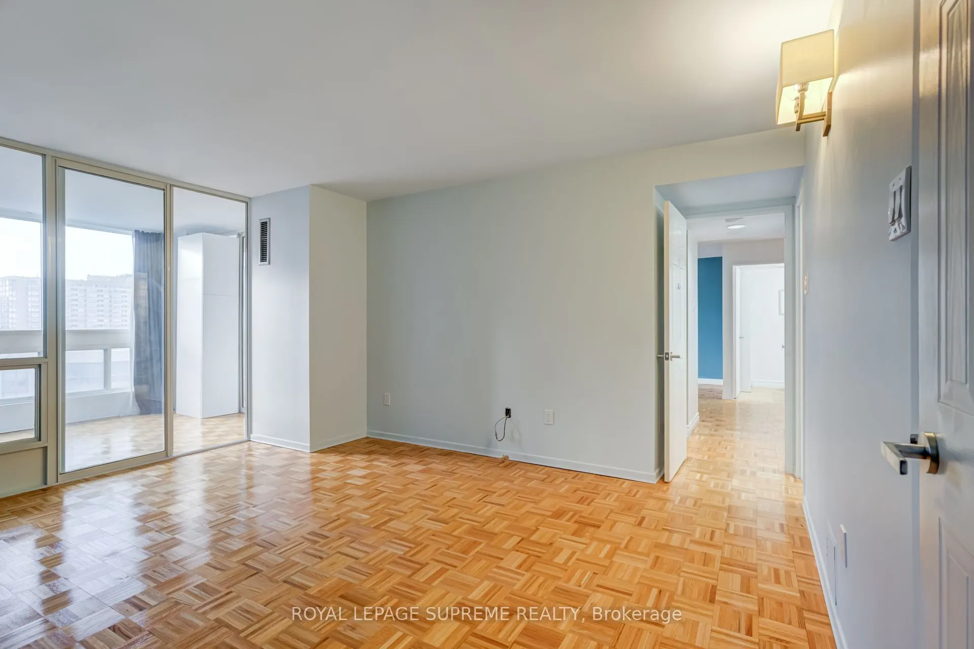 5 Kenneth Avenue #1804
