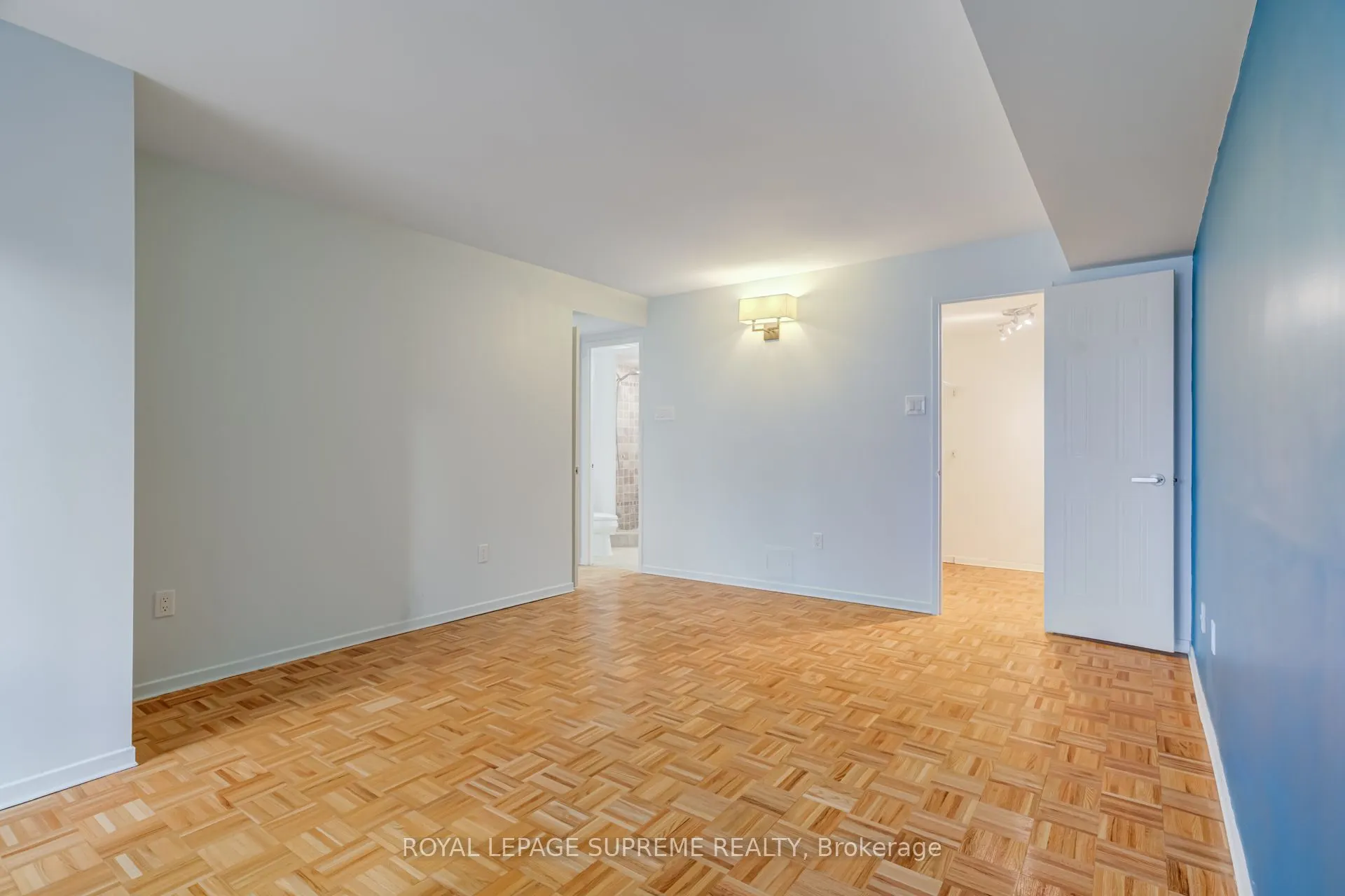5 Kenneth Avenue #1804