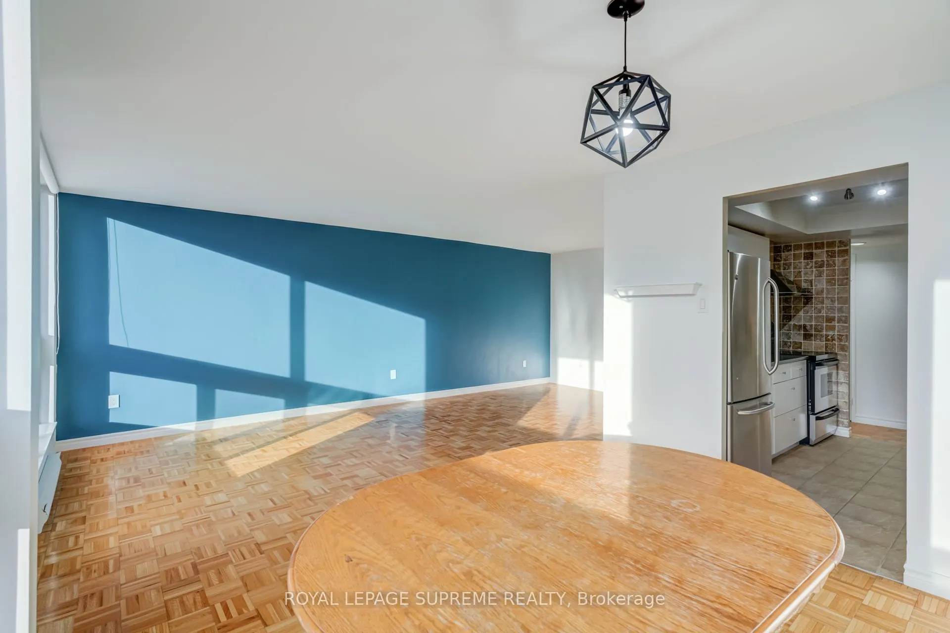5 Kenneth Avenue #1804