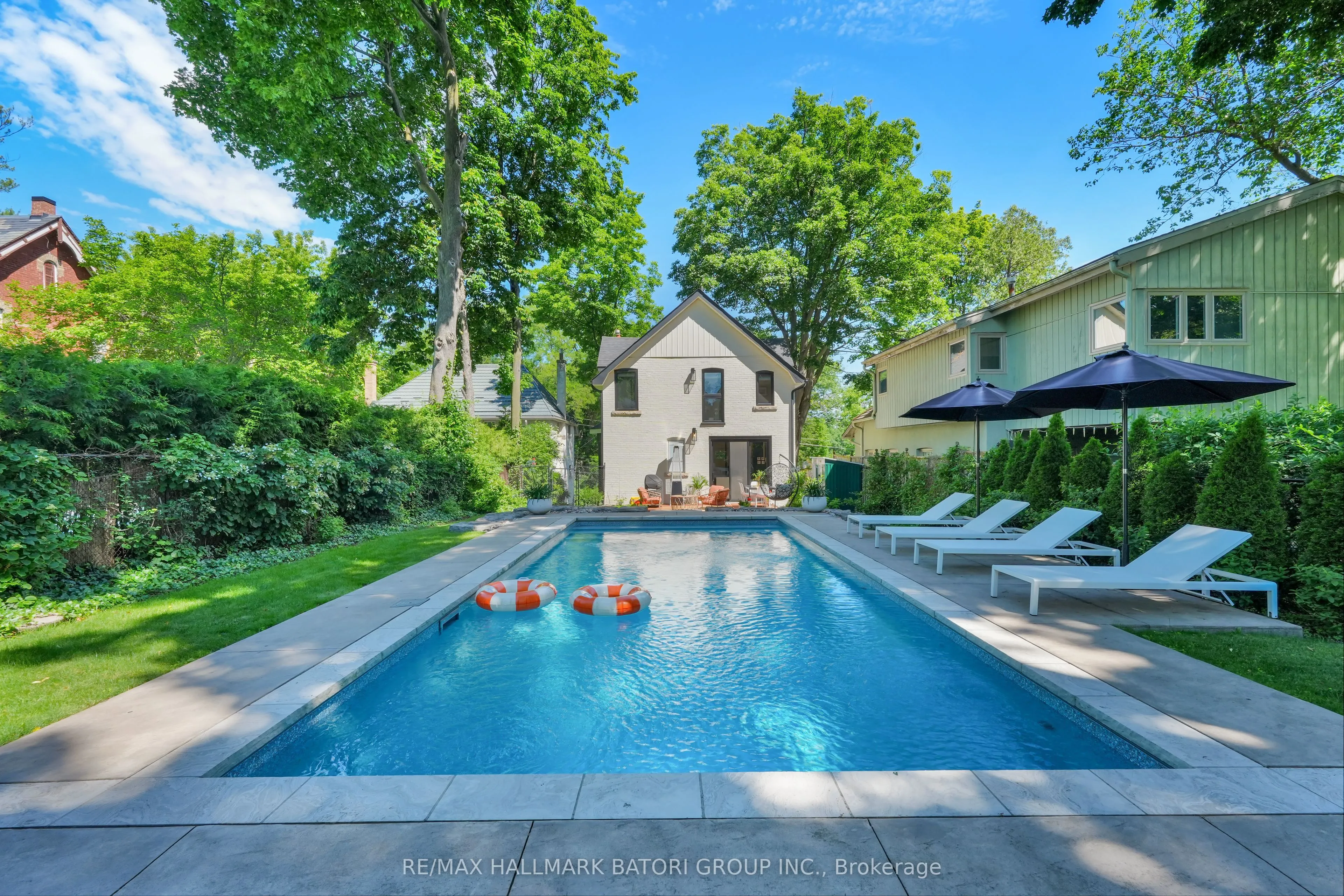 255 Blythwood Road