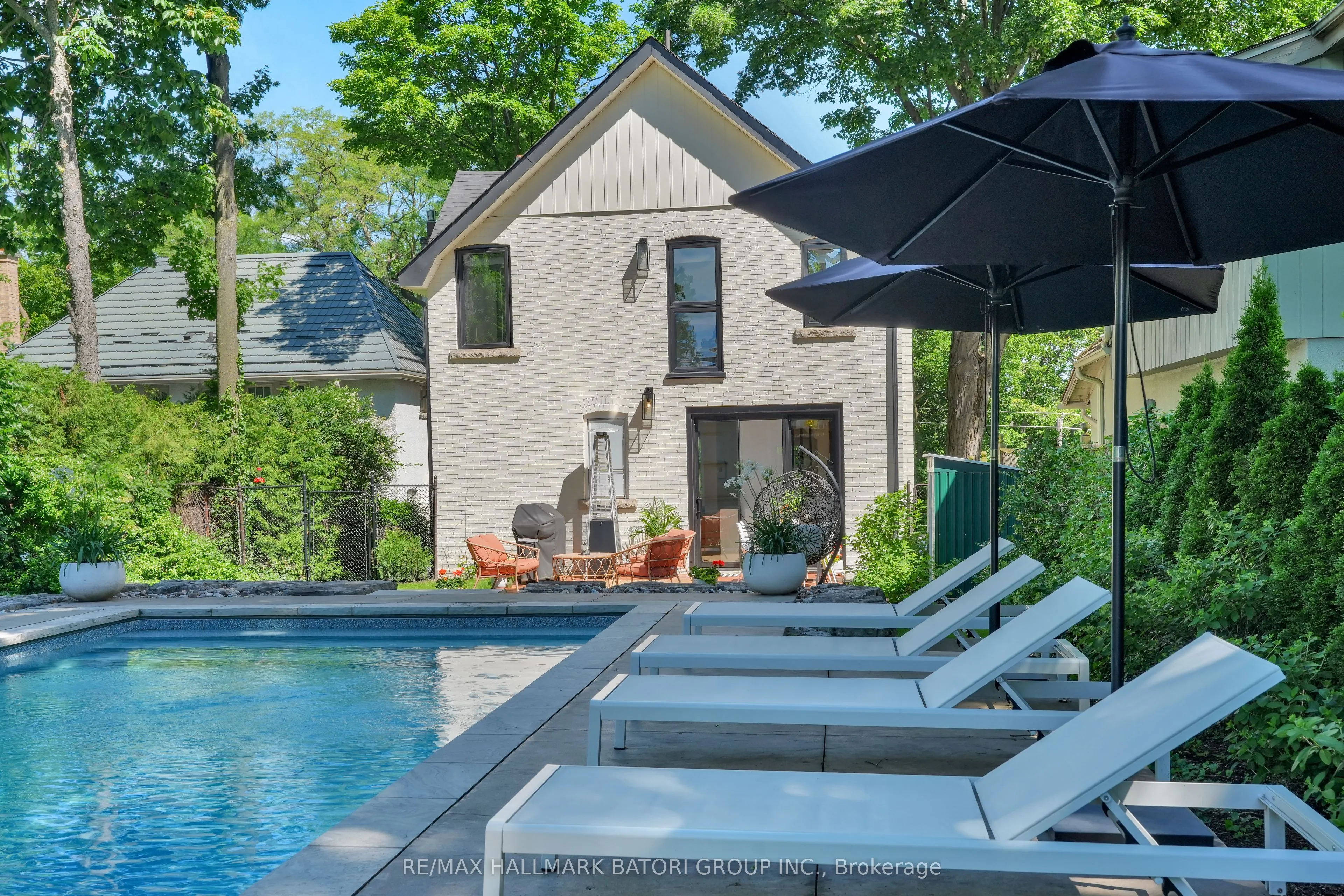 255 Blythwood Road