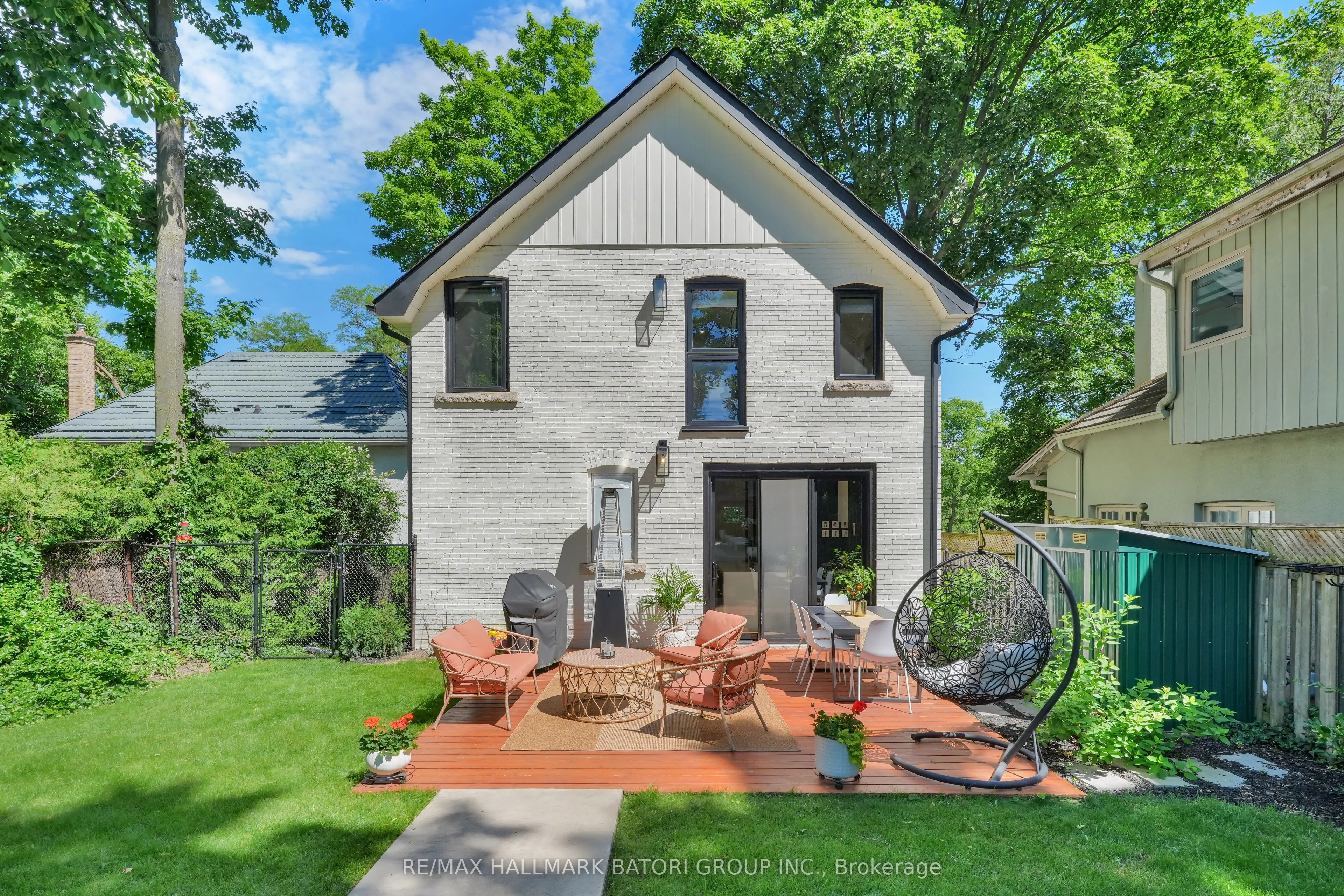 255 Blythwood Road