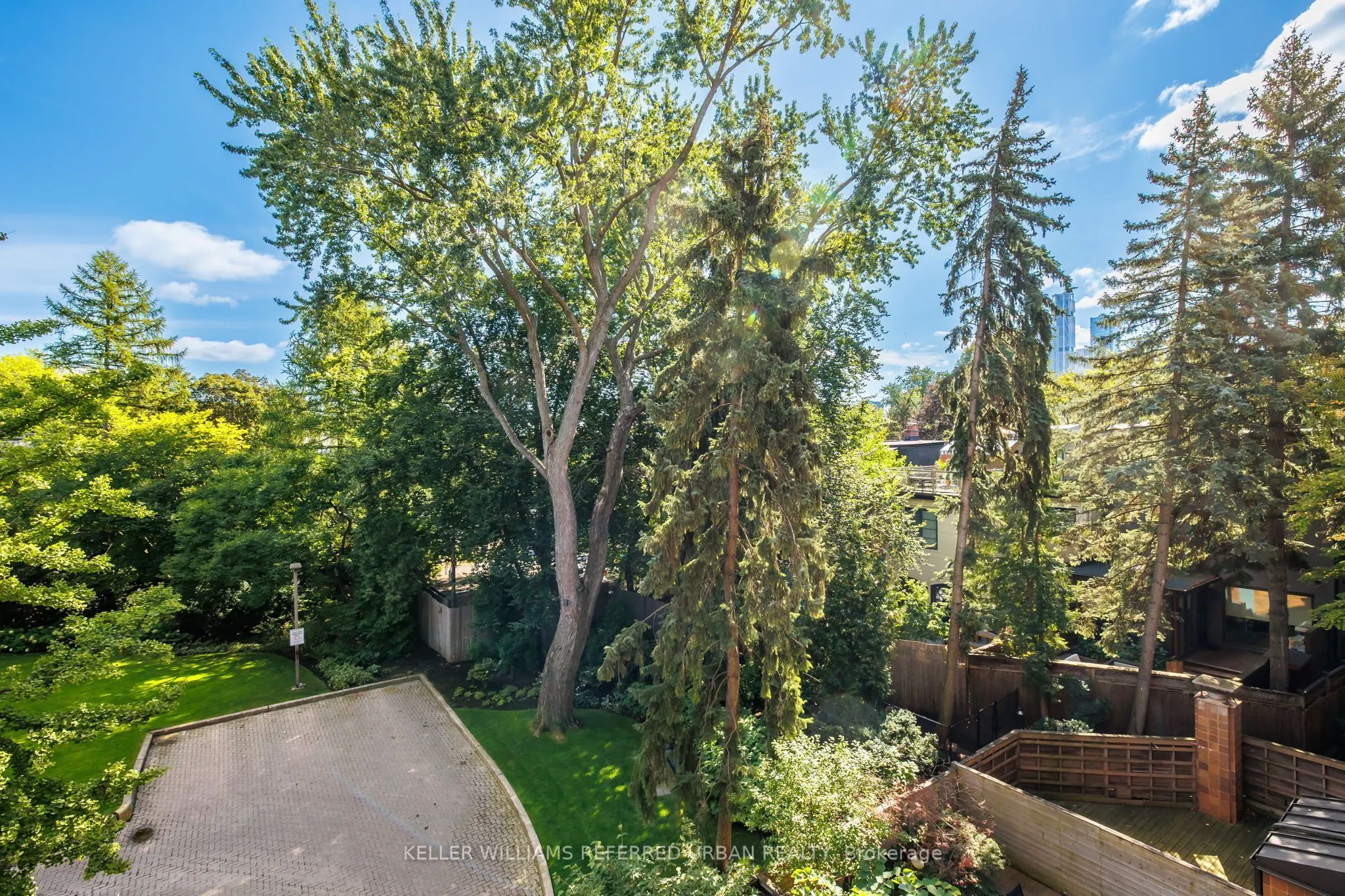 40 Oaklands Avenue #321