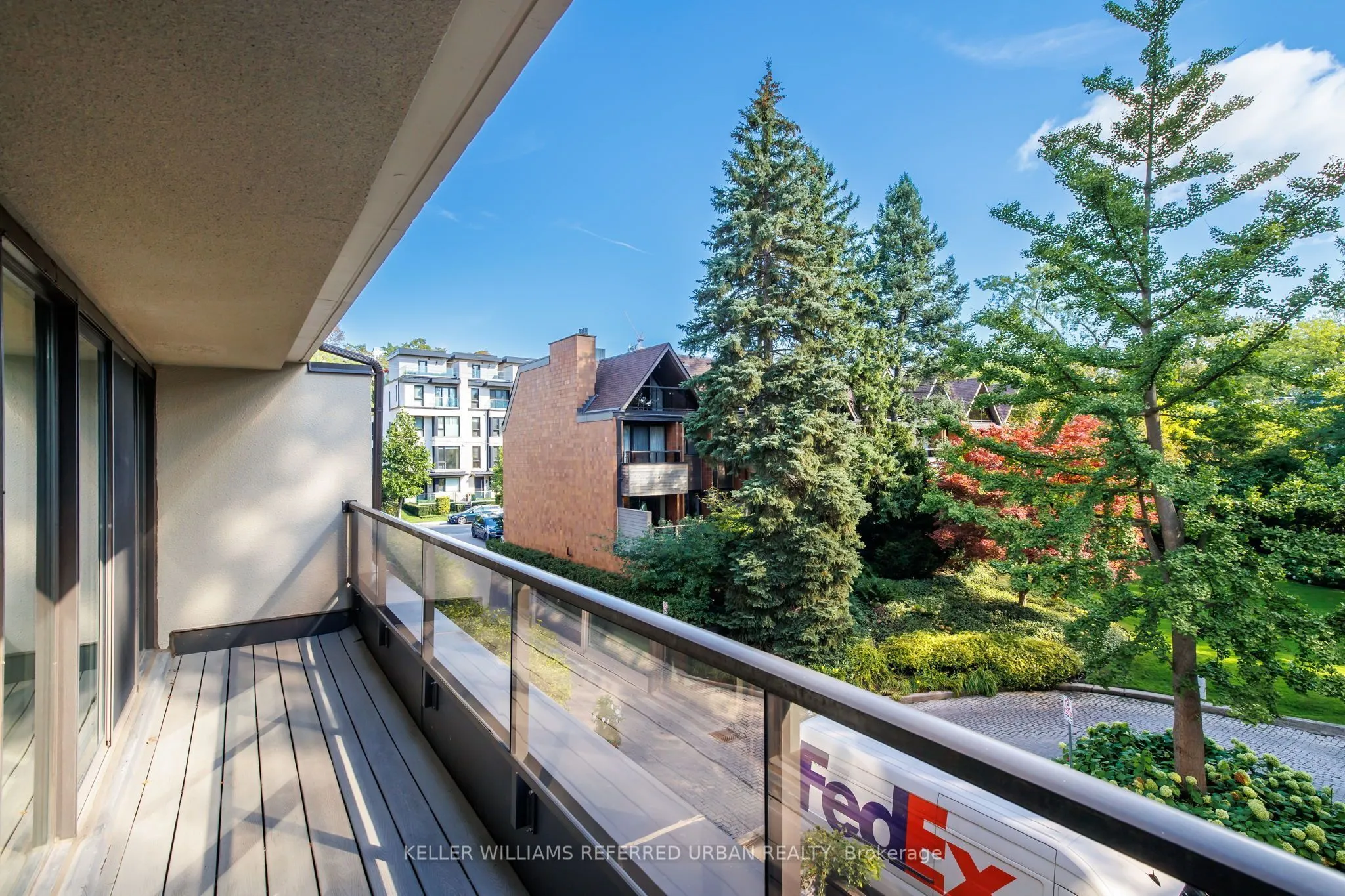 40 Oaklands Avenue #321