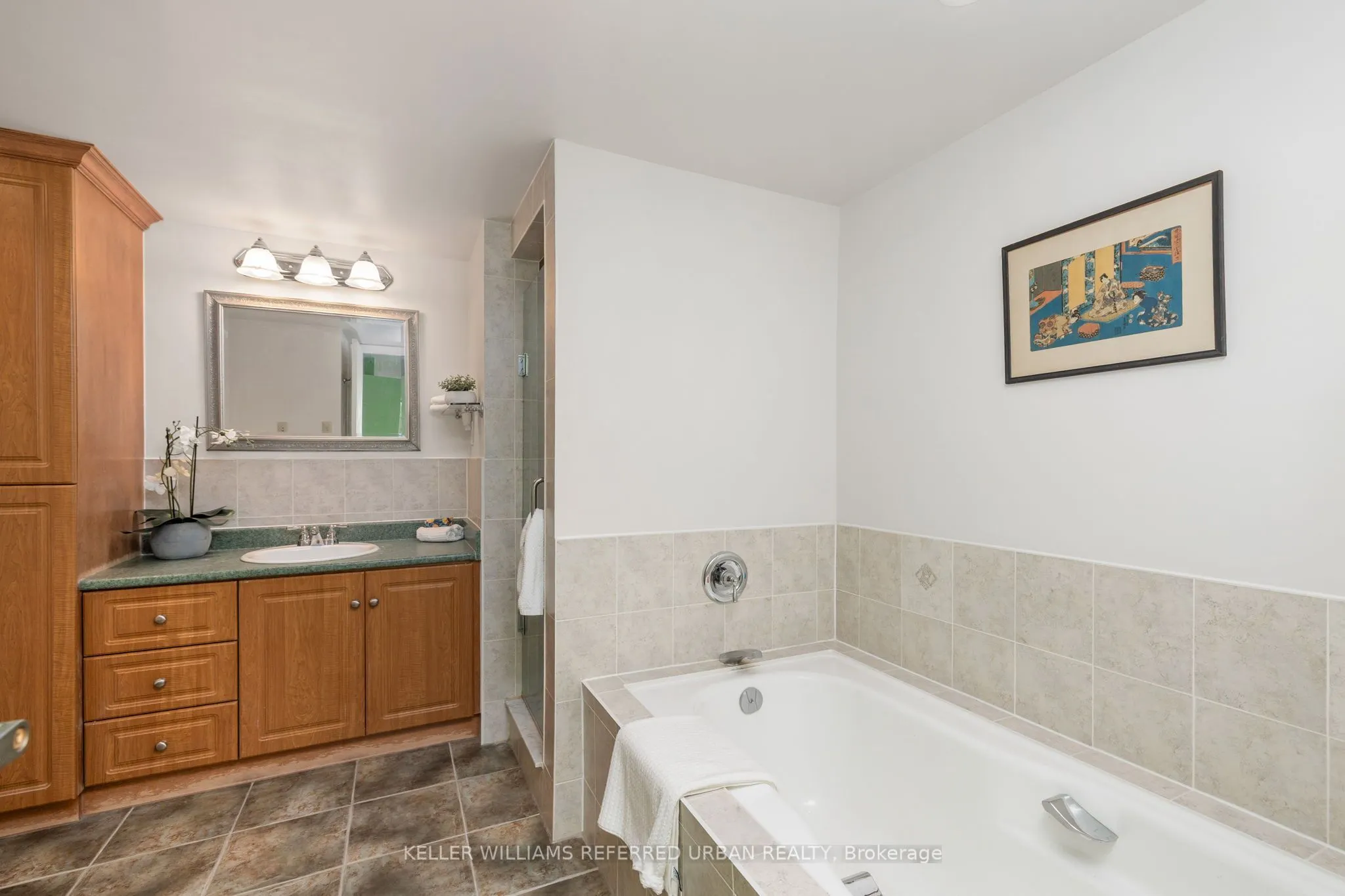 40 Oaklands Avenue #321