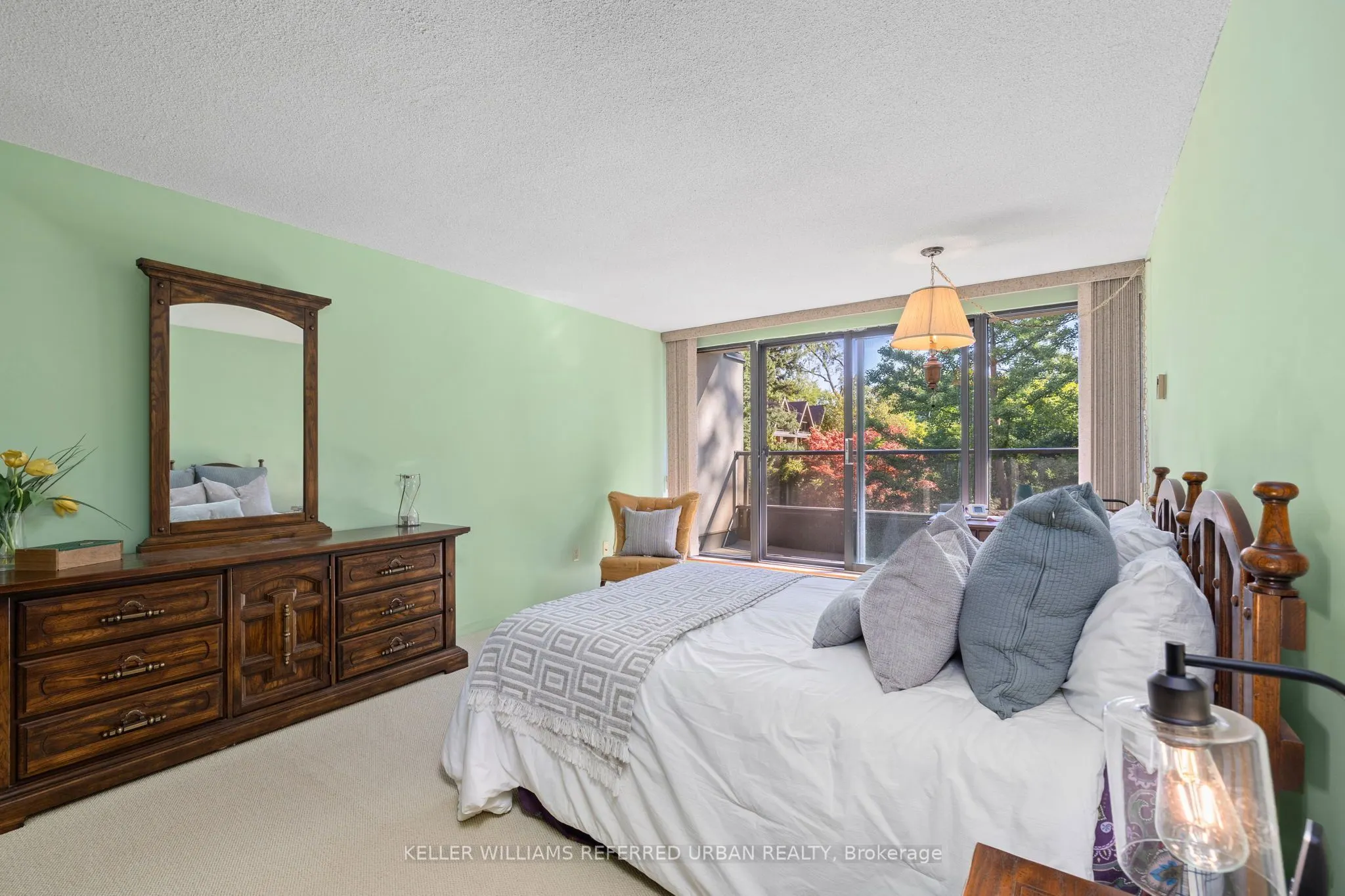 40 Oaklands Avenue #321
