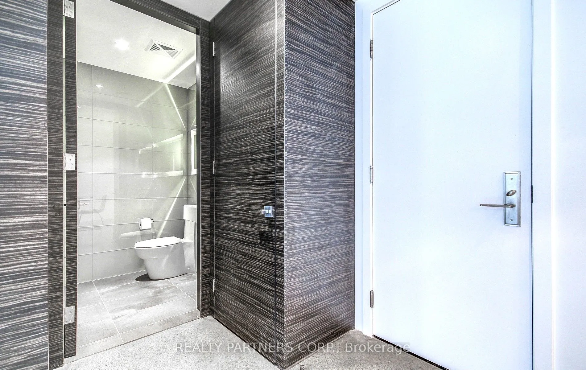38 The Esplanade Avenue #419