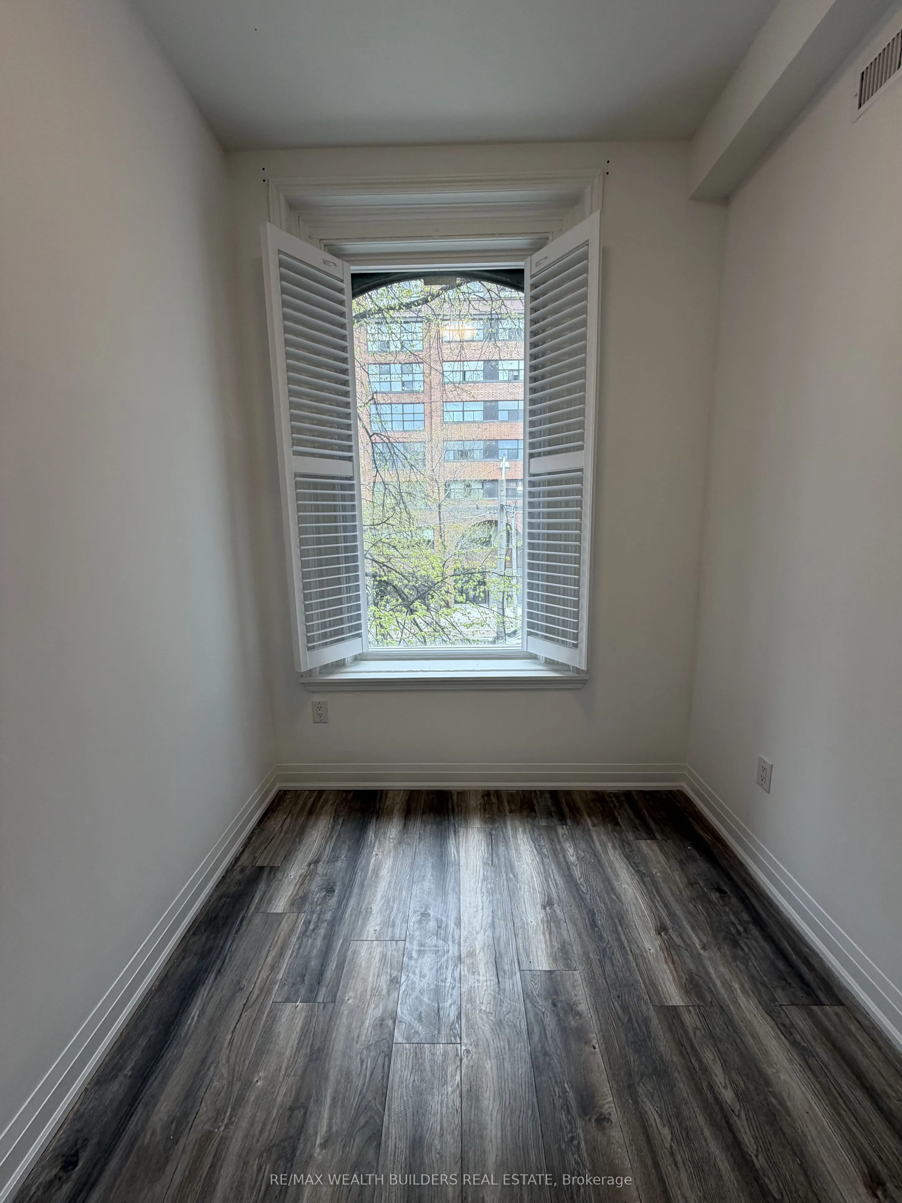 215 Jarvis Street #4