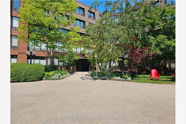 255 The Donway West E