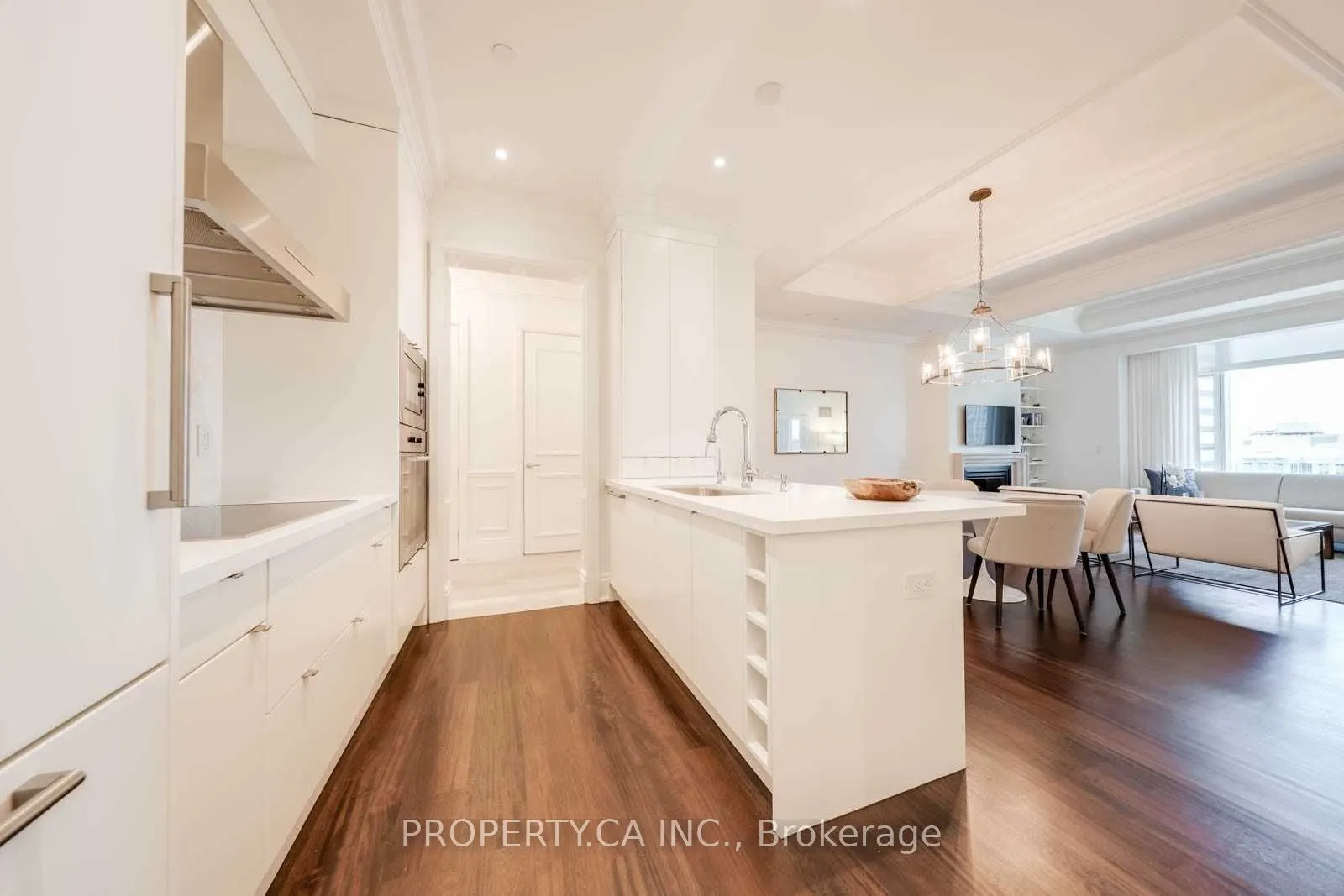 311 Bay Street #3706
