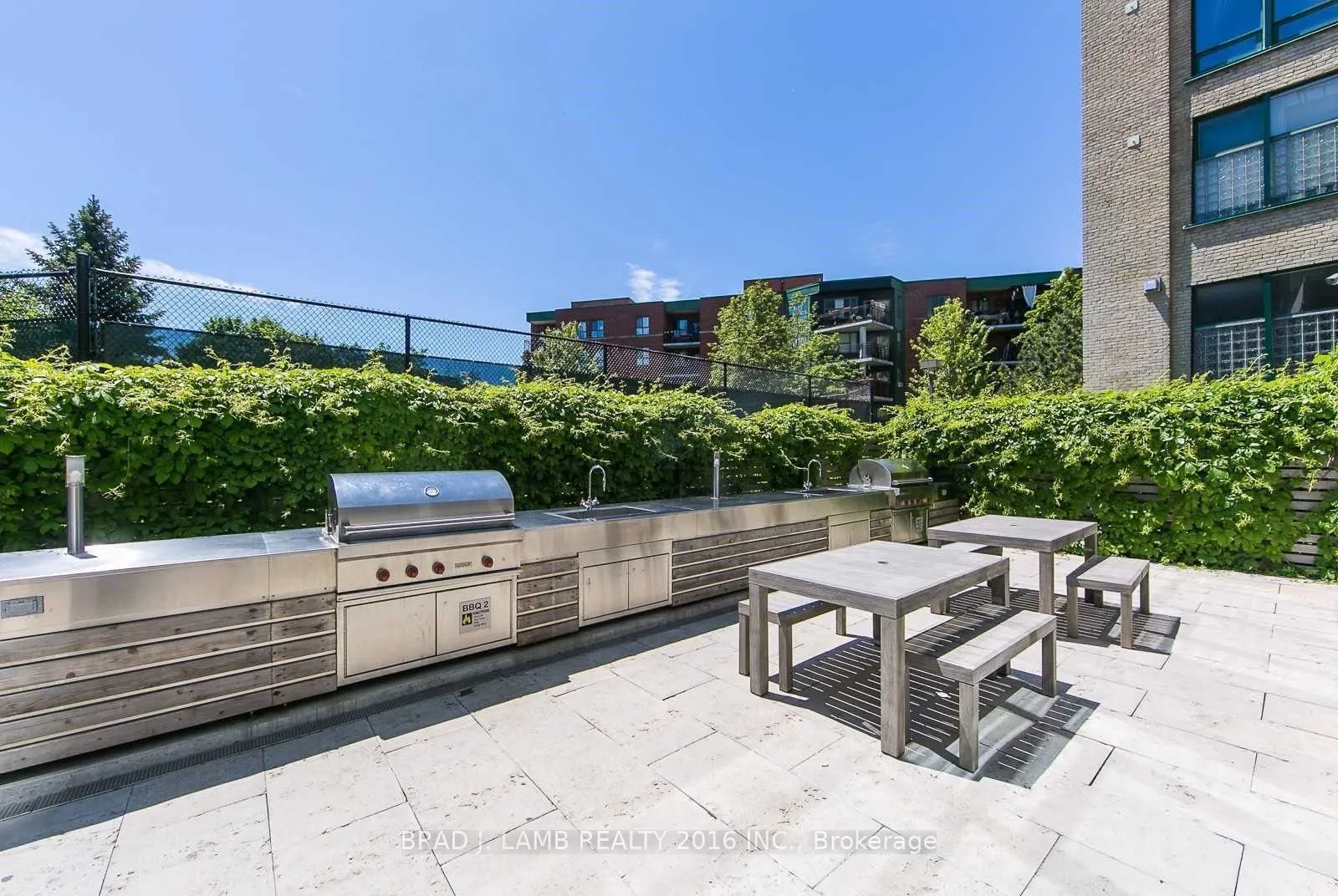 775 King Street W #809