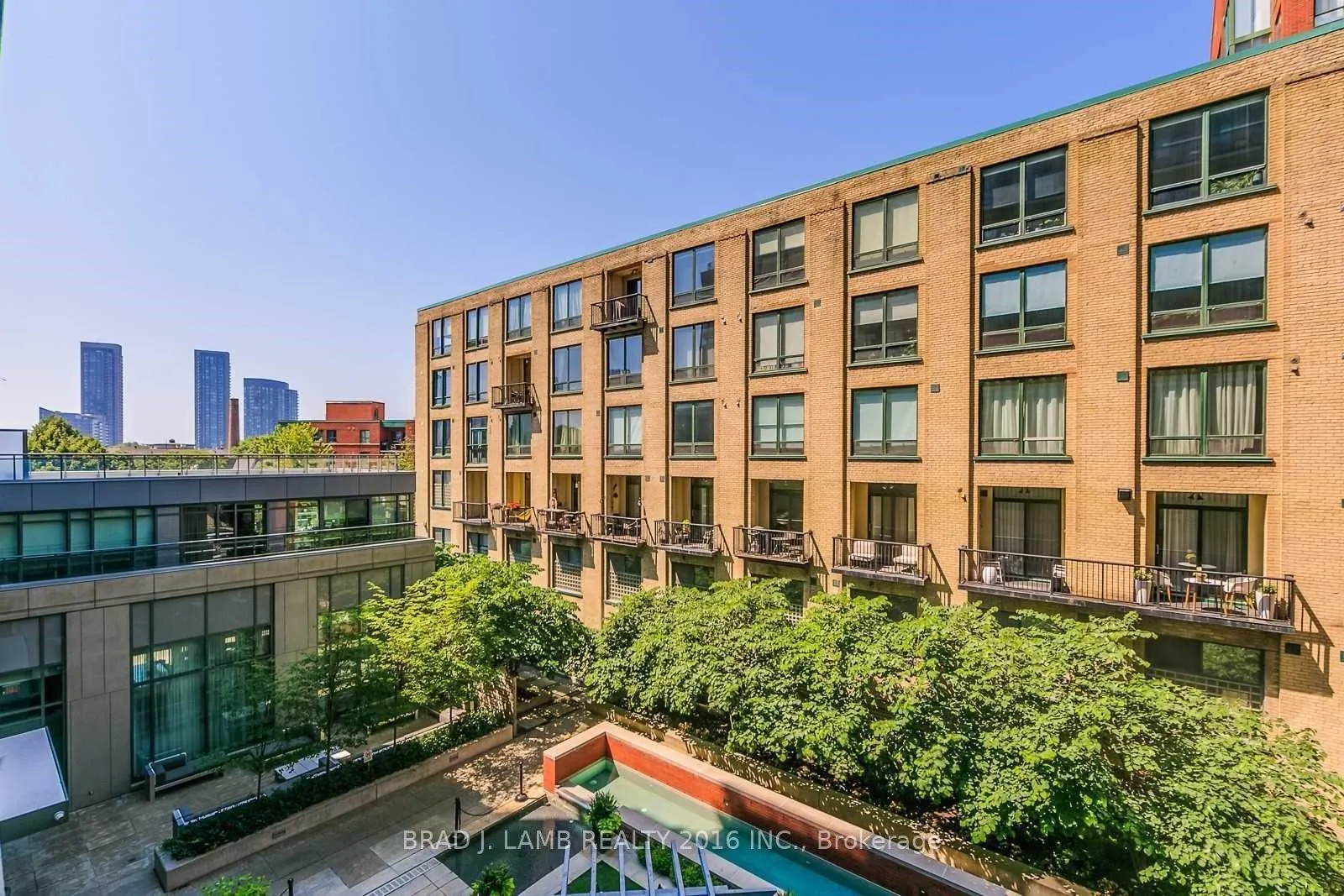 775 King Street W #809