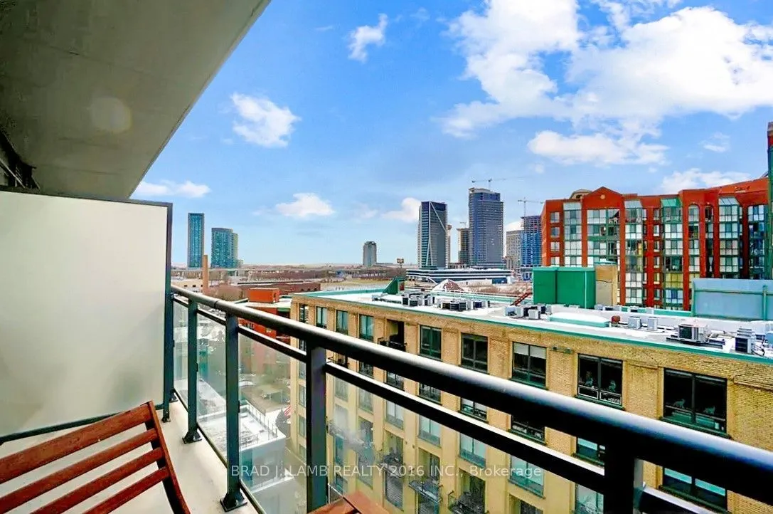 775 King Street W #809