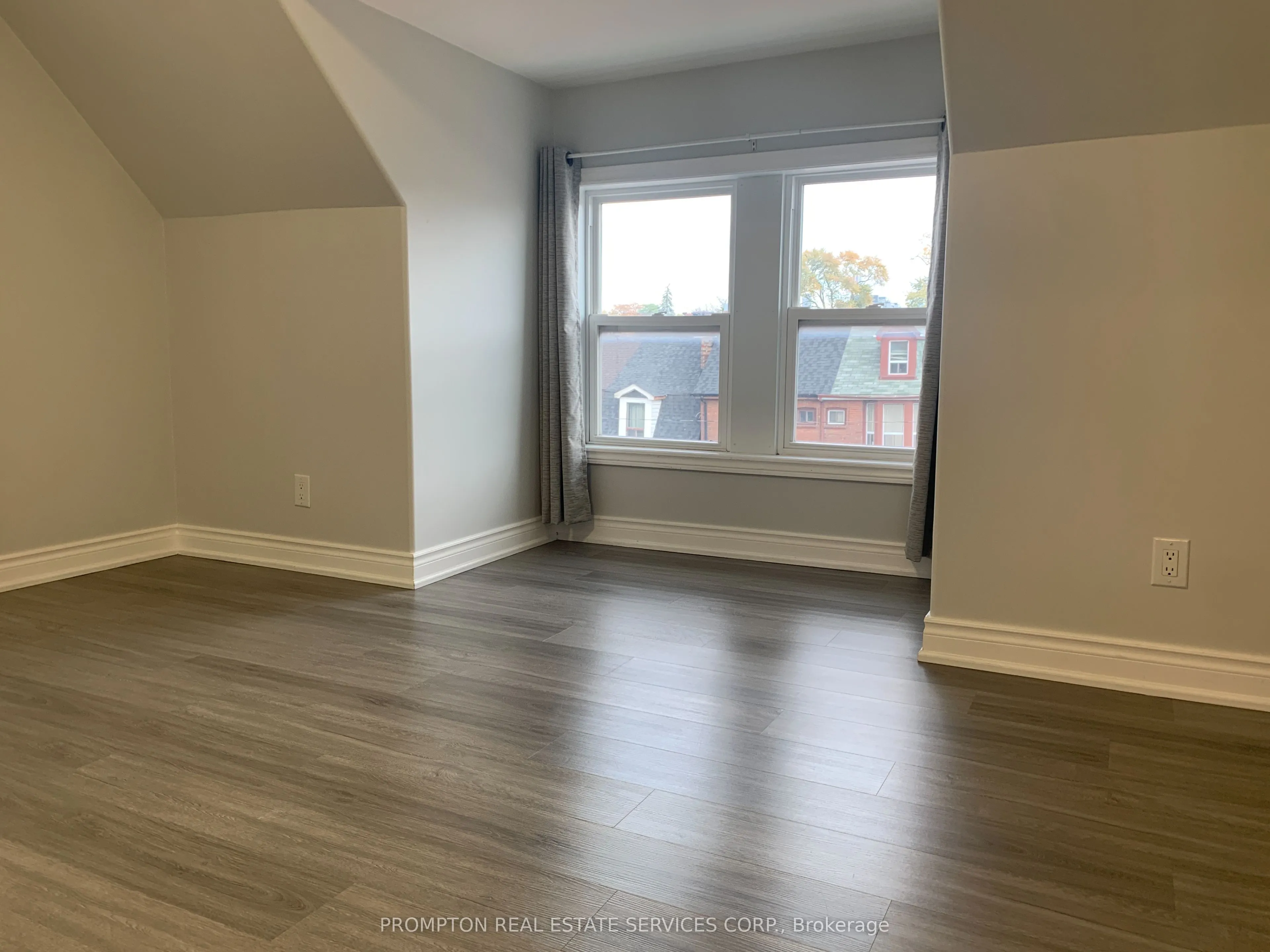 700 Dufferin Street