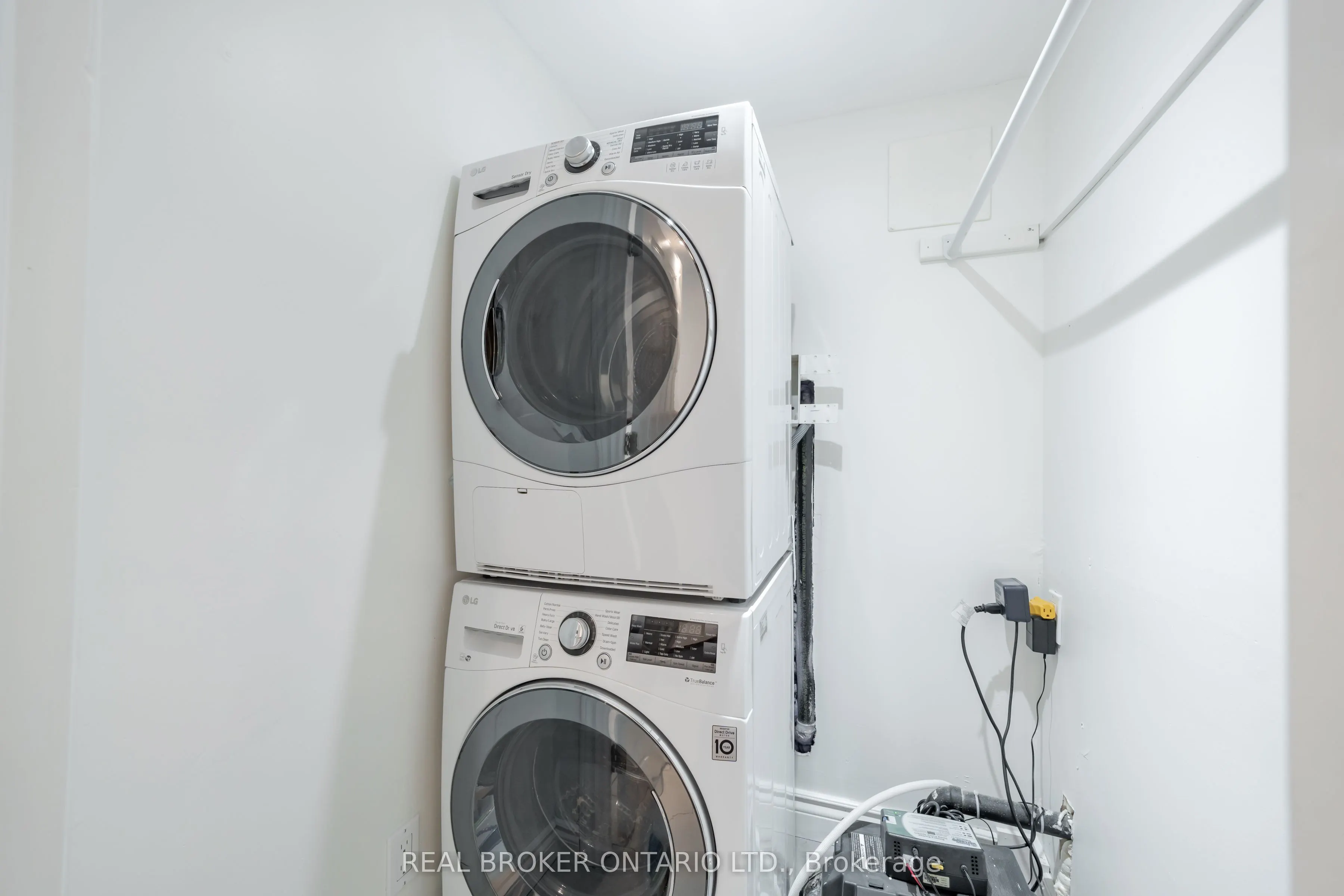 419 Ossington Avenue #Lower