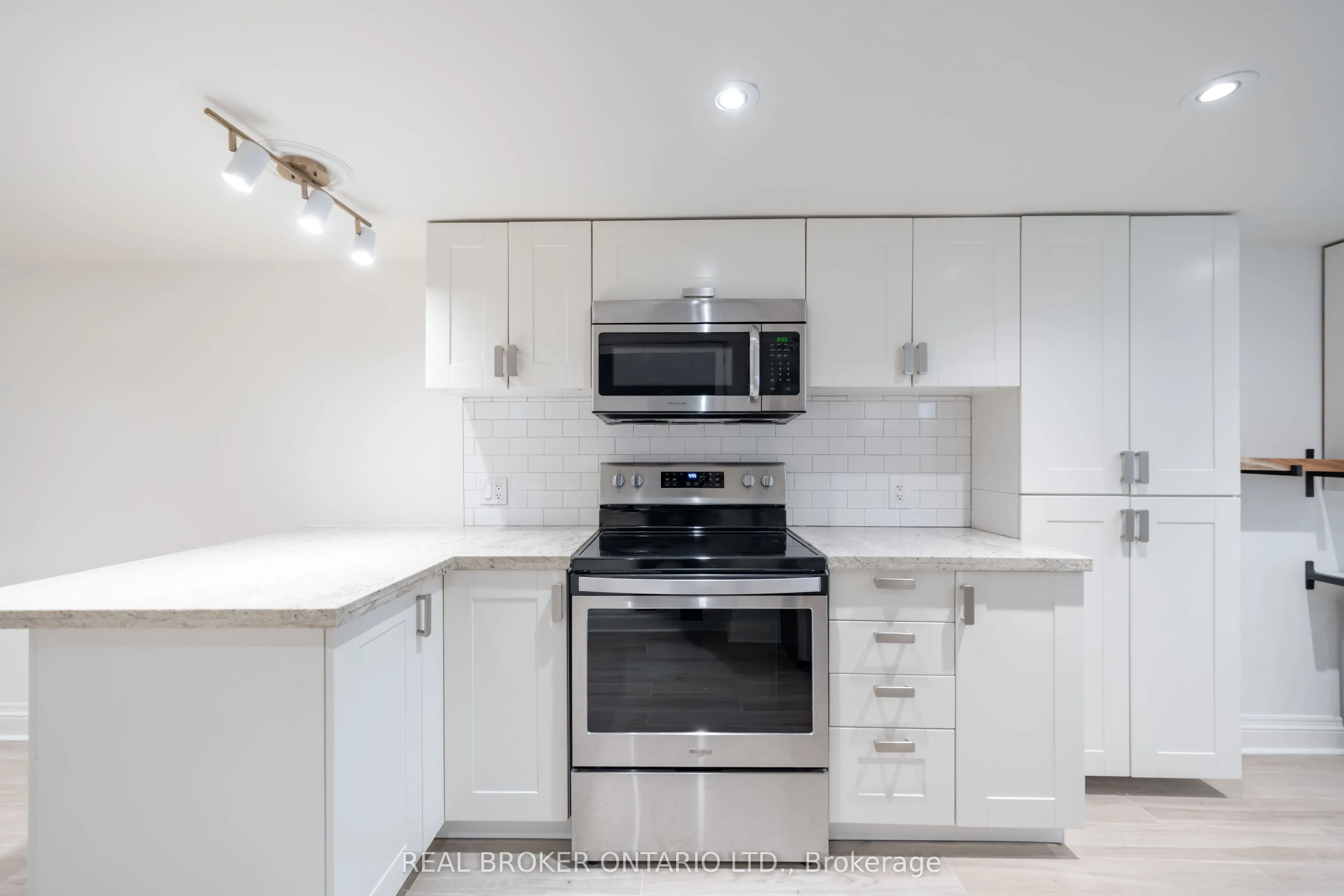 419 Ossington Avenue #Lower