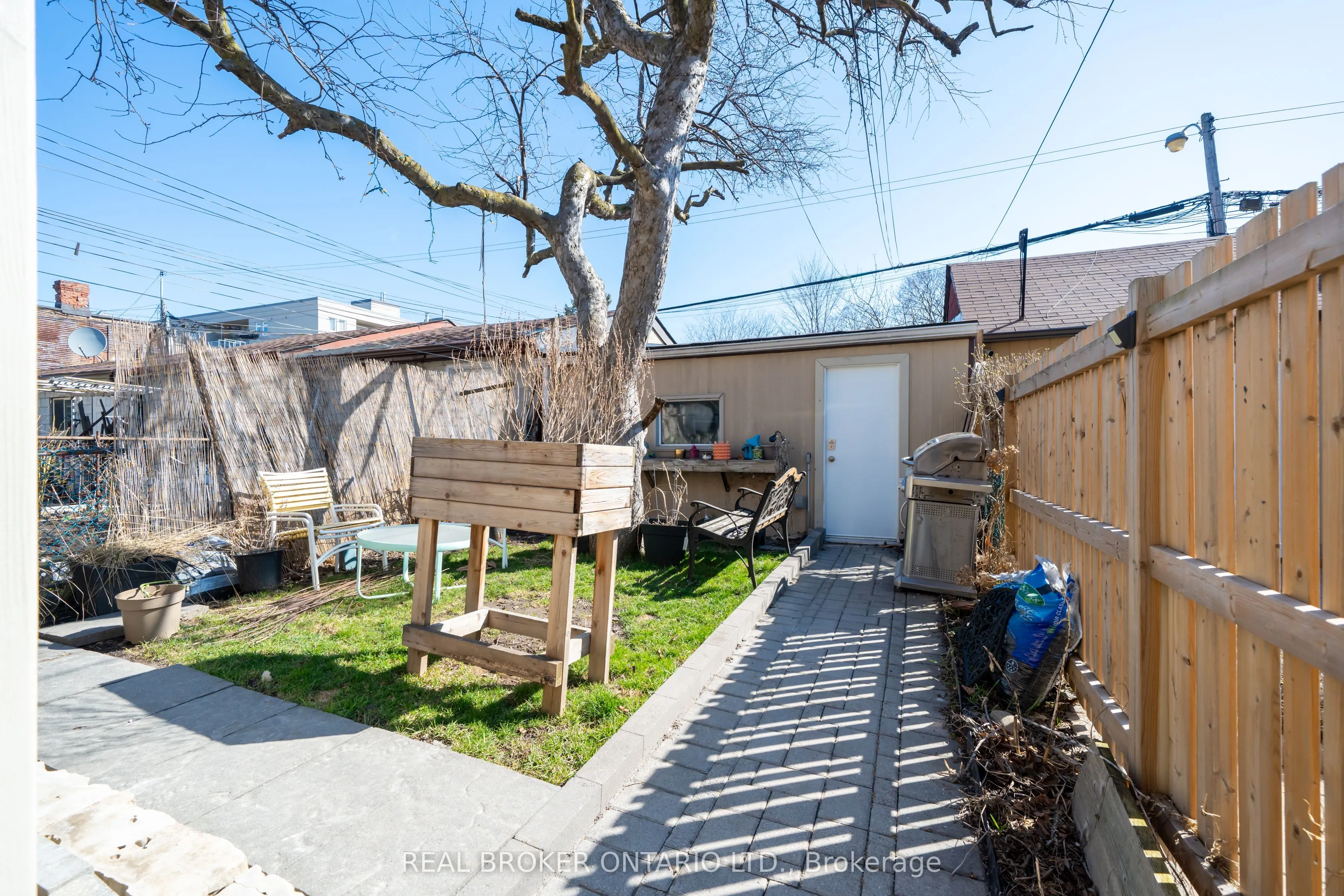 419 Ossington Avenue #Lower