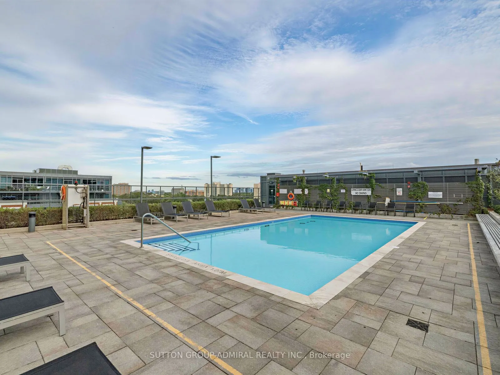 31 Tippett Road #447