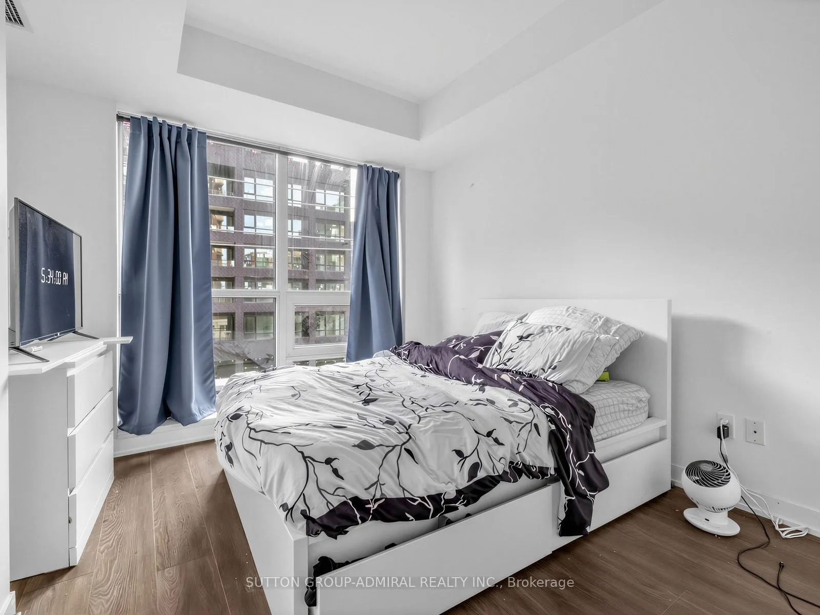31 Tippett Road #447