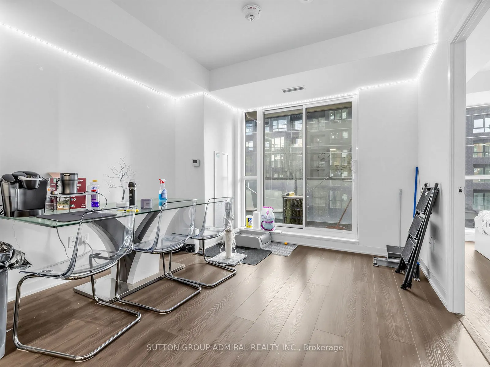 31 Tippett Road #447
