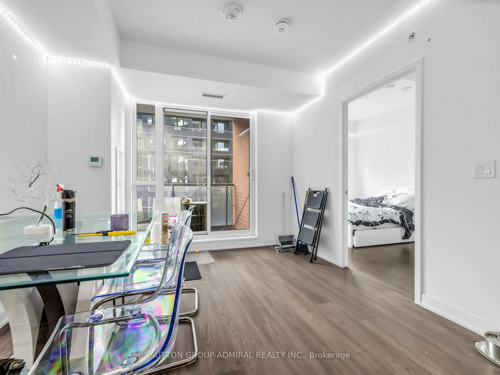 31 Tippett Road #447