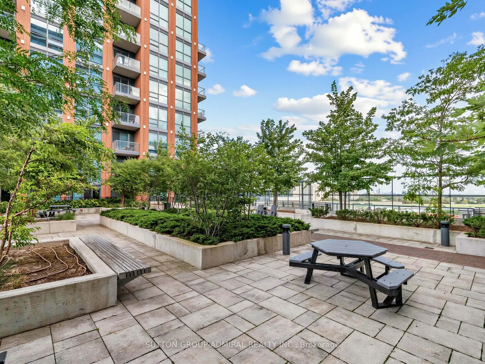 31 Tippett Road #447