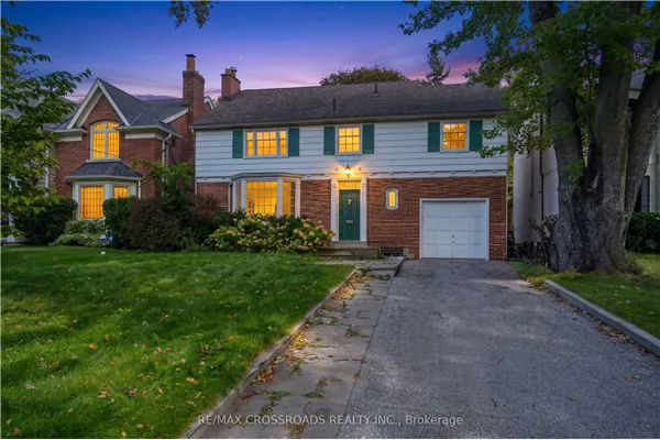 19 Strathgowan Crescent