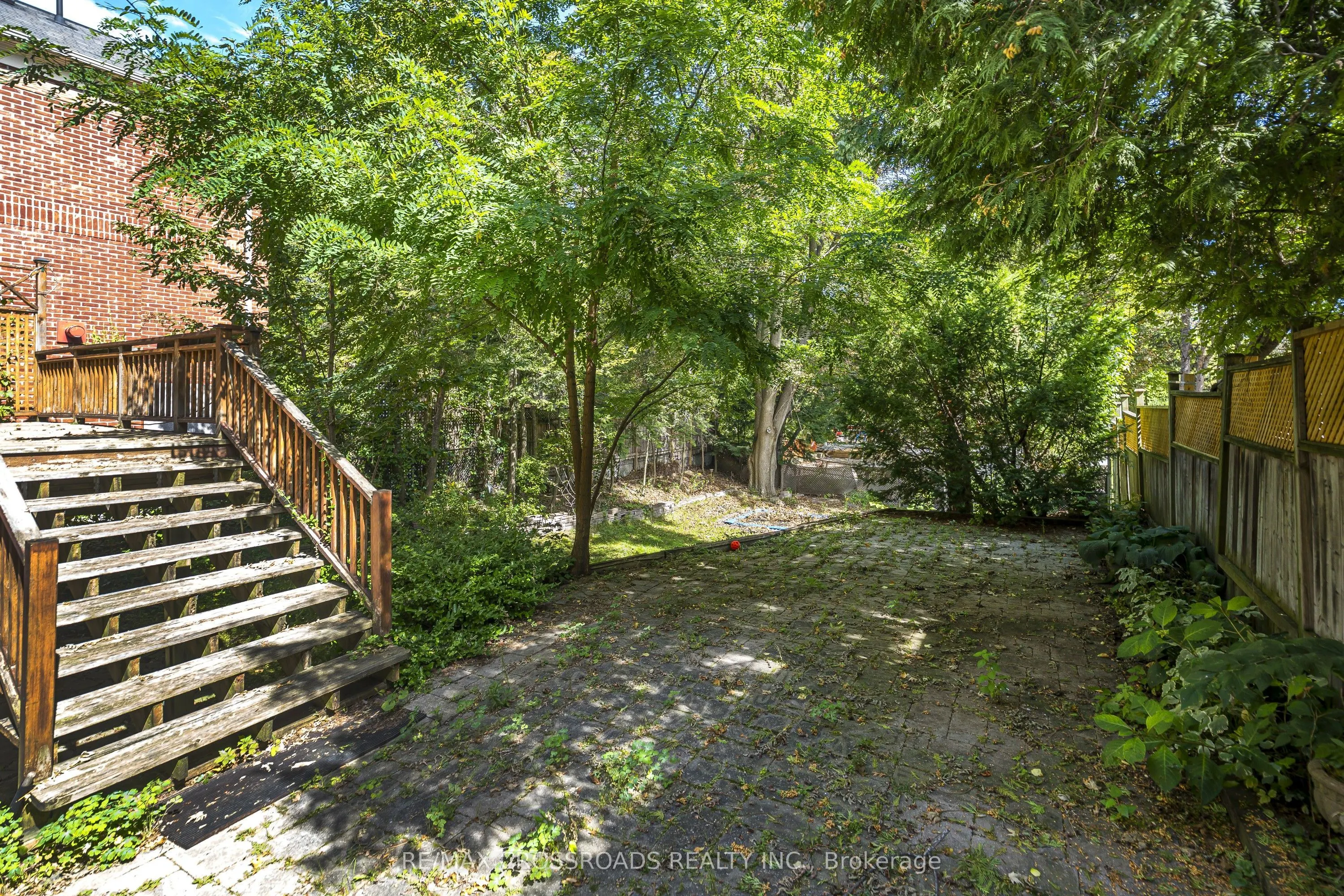 19 Strathgowan Crescent