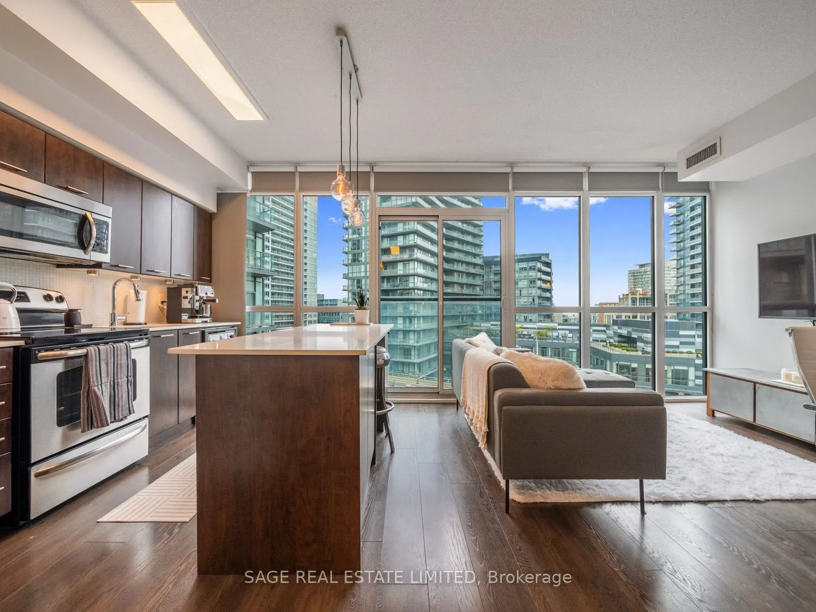 169 Fort York Boulevard #918