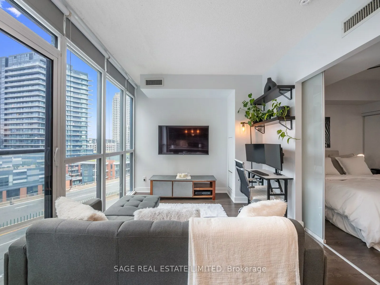 169 Fort York Boulevard #918