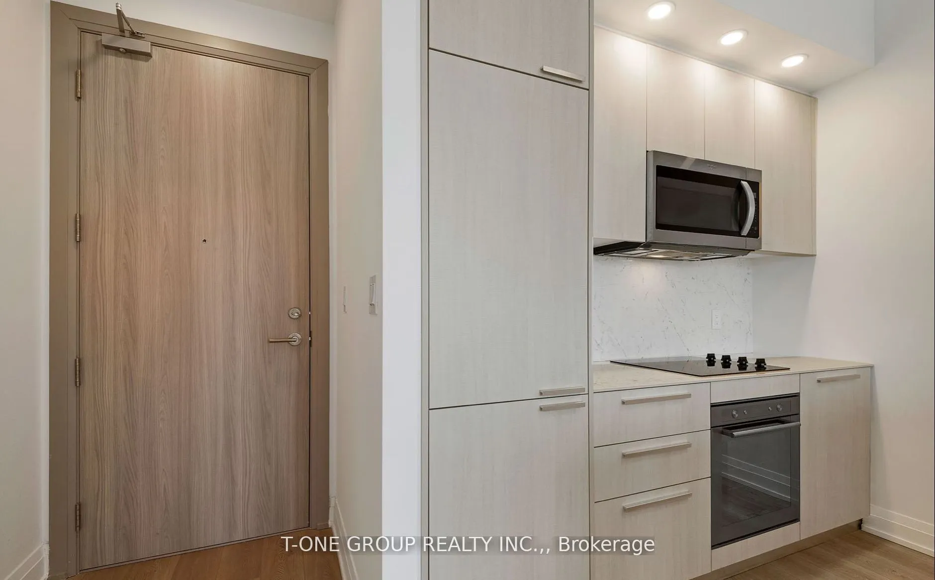75 Canterbury Place #Ph107