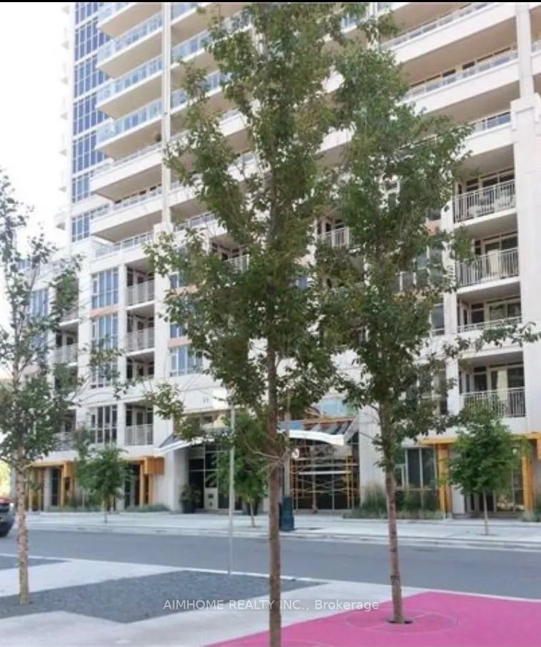 35 Bastion Street #1802
