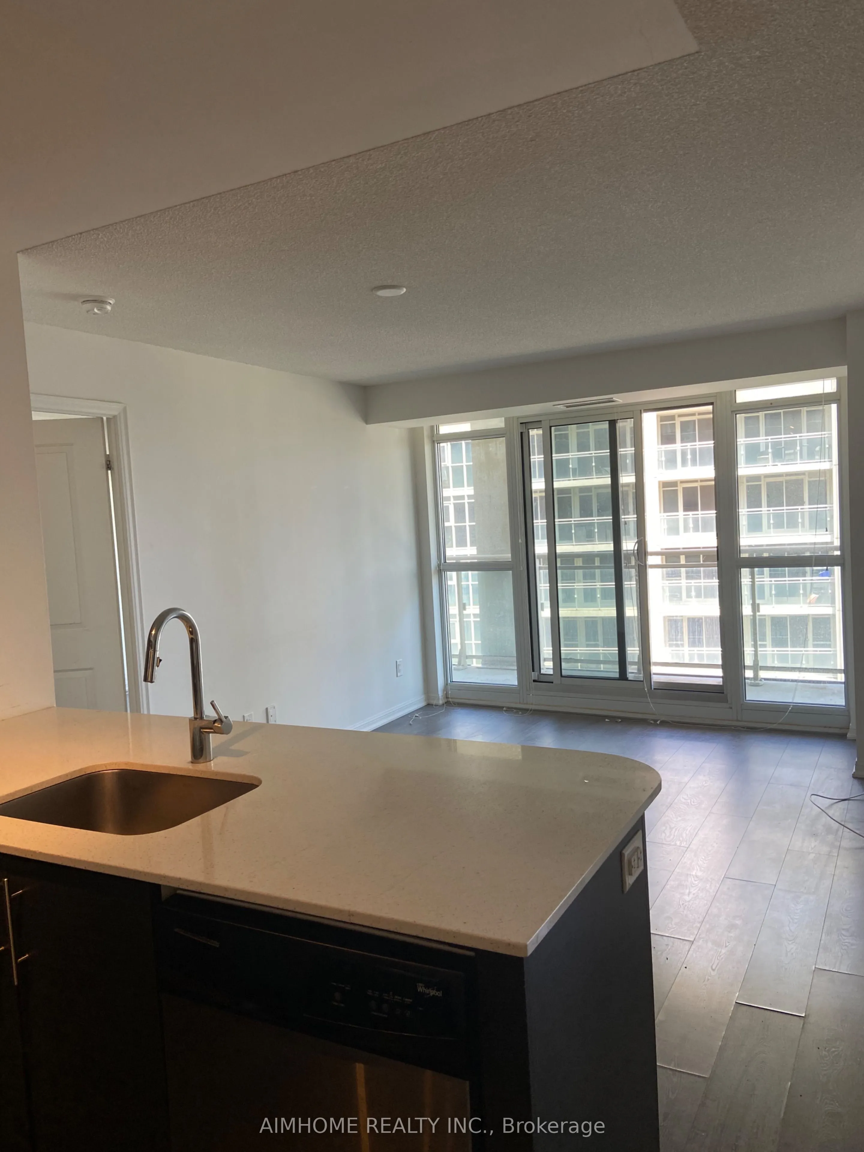 35 Bastion Street #1802